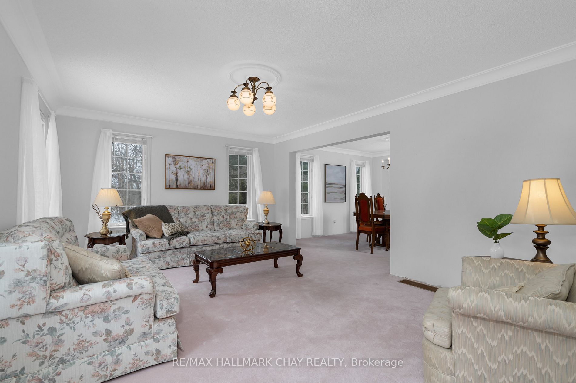 712 Mt St Louis Road W
