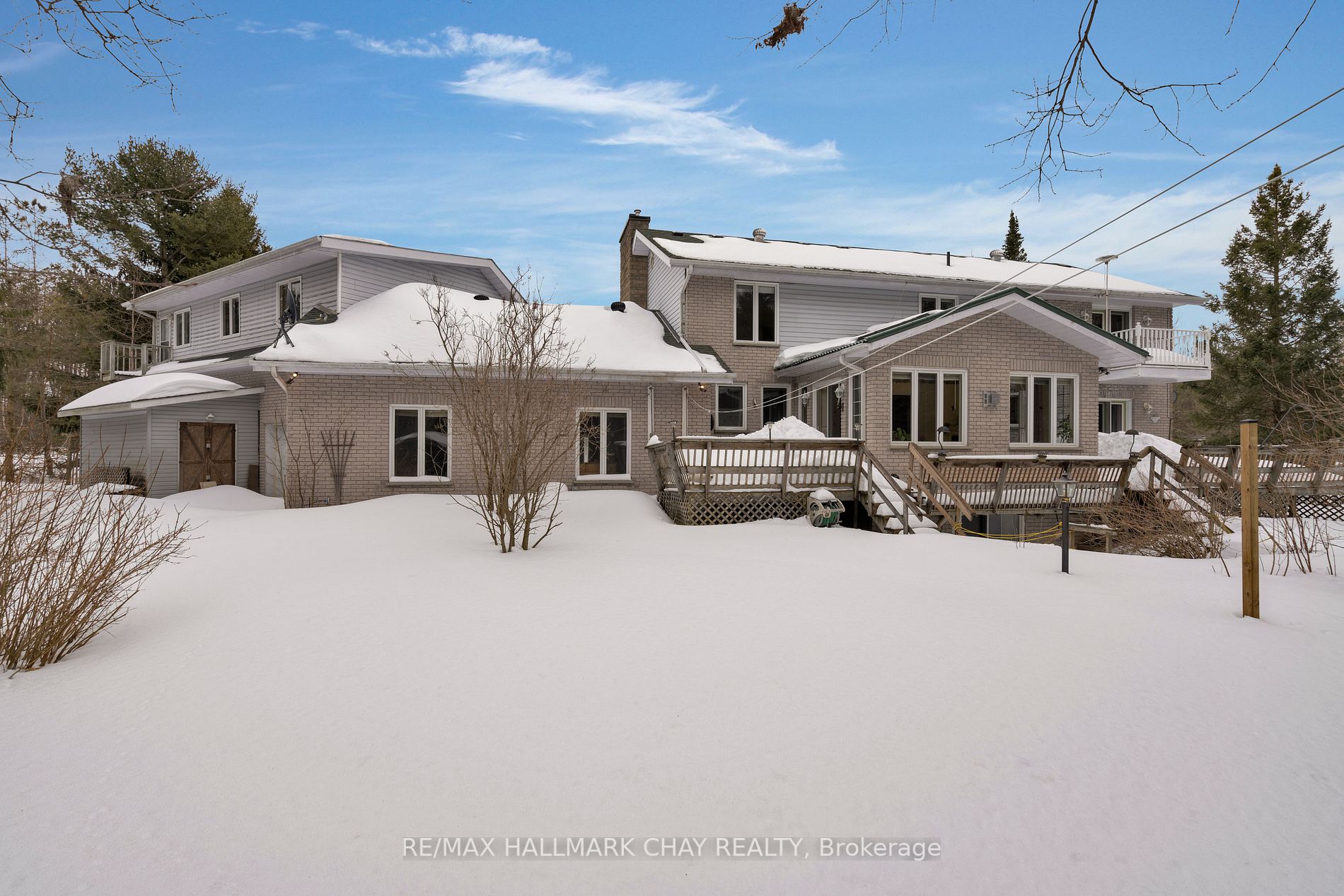 712 Mt St Louis Road W
