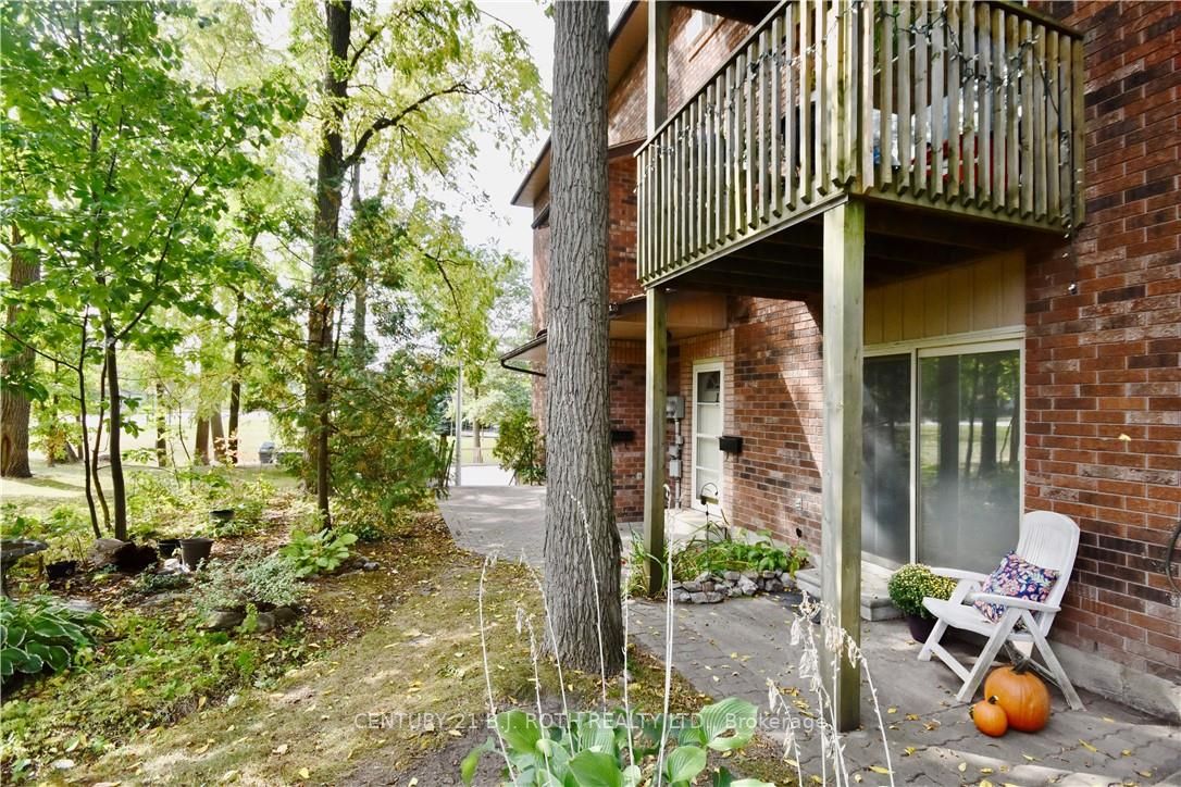 11 Meadow Lane, #1