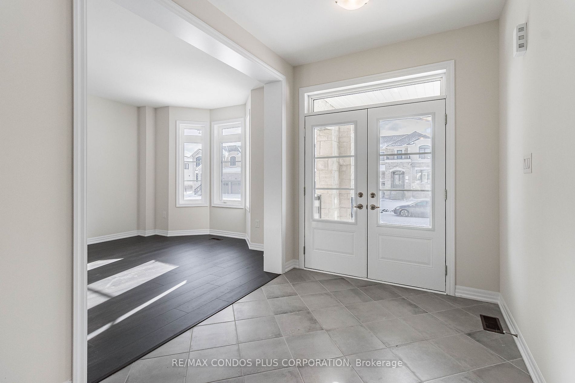 229 Warden Street N