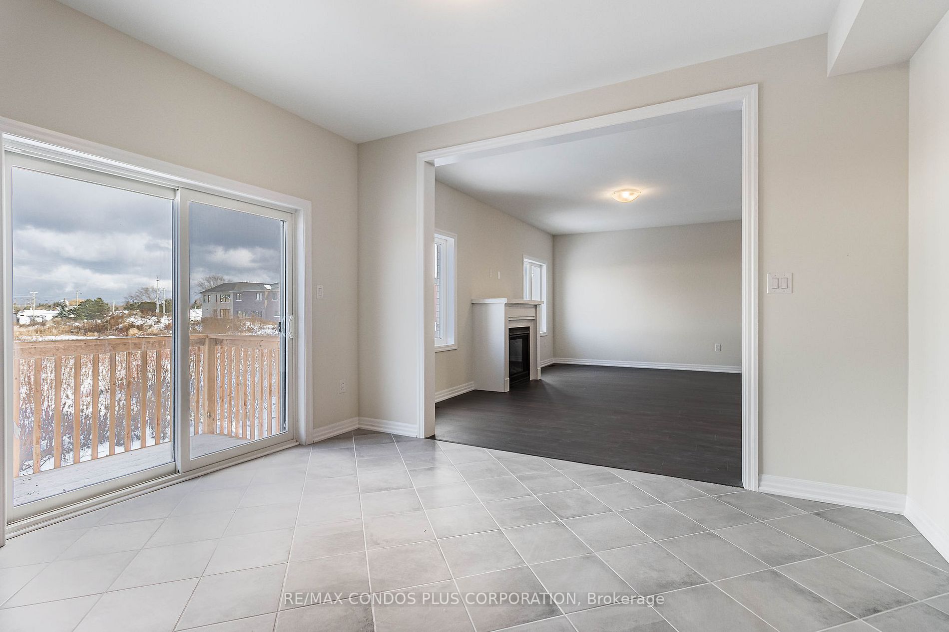229 Warden Street N