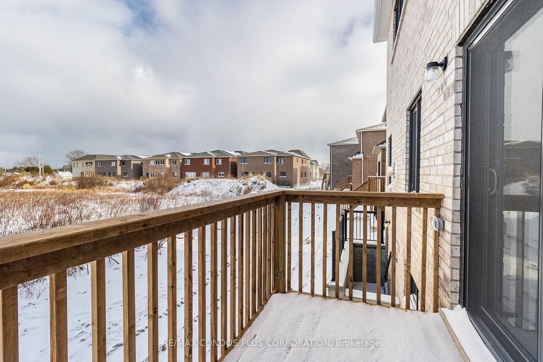 229 Warden Street N