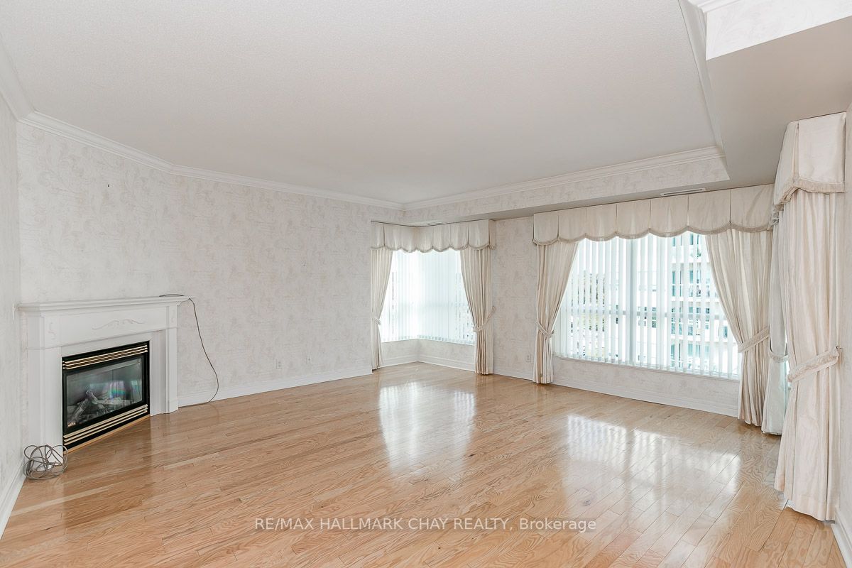 2 Toronto St, #1105