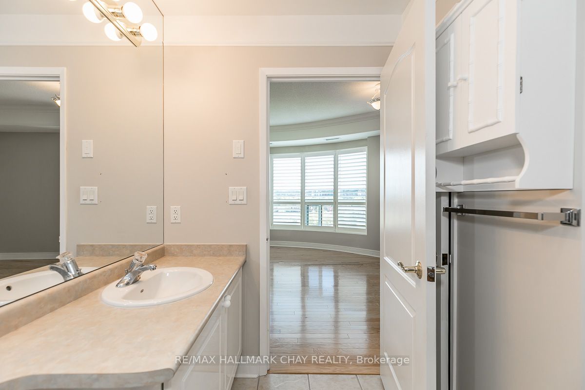 2 Toronto St, #1105