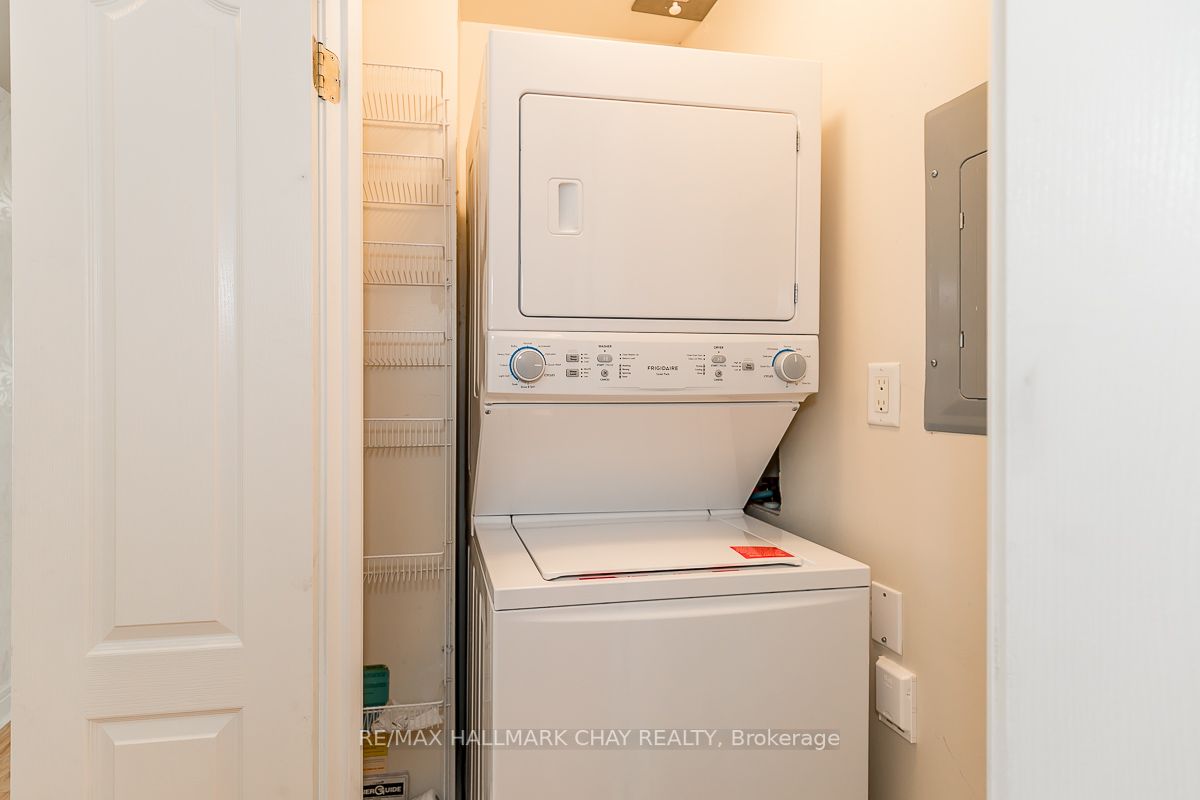 2 Toronto St, #1105