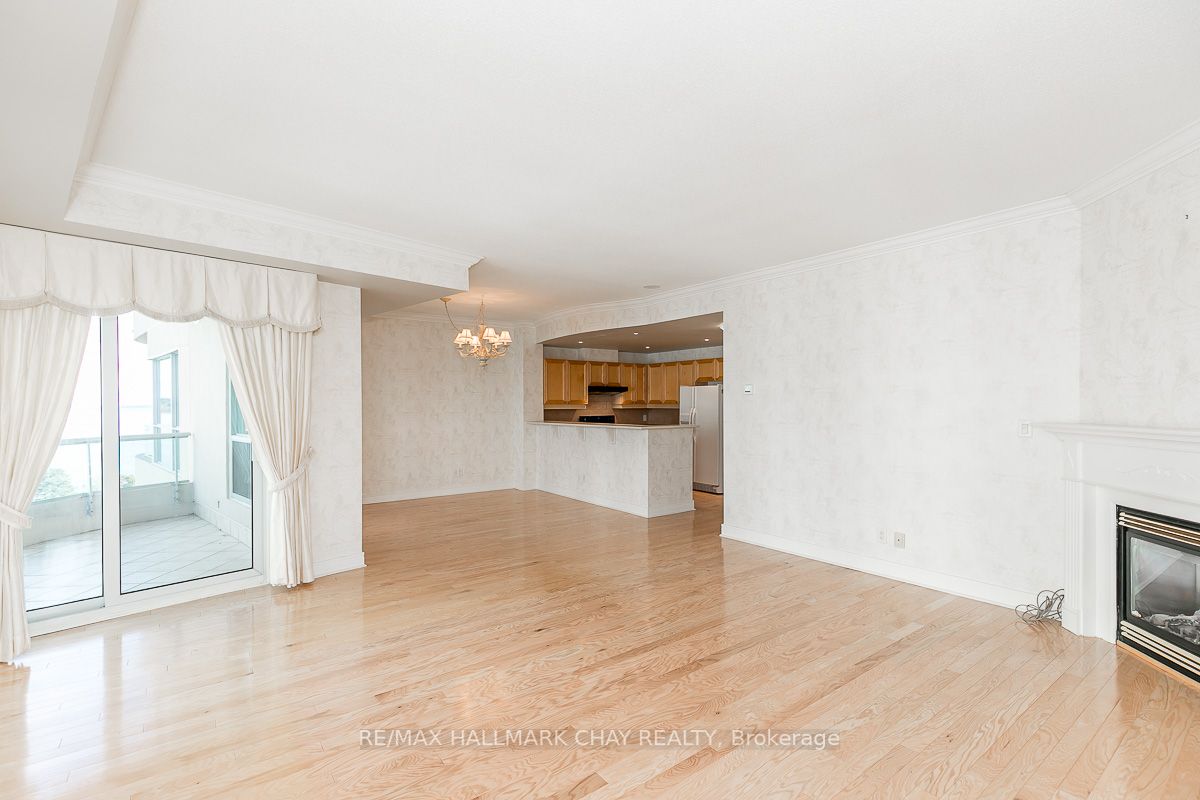 2 Toronto St, #1105