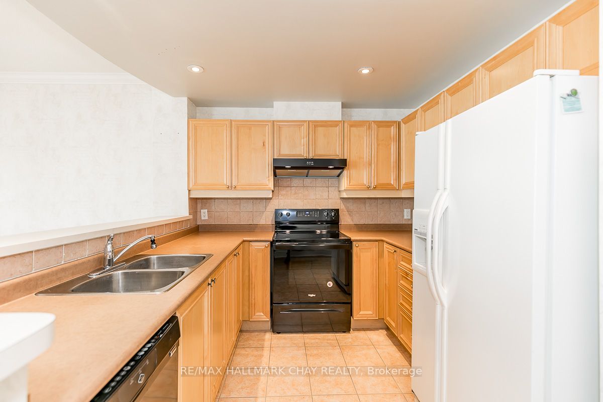 2 Toronto St, #1105