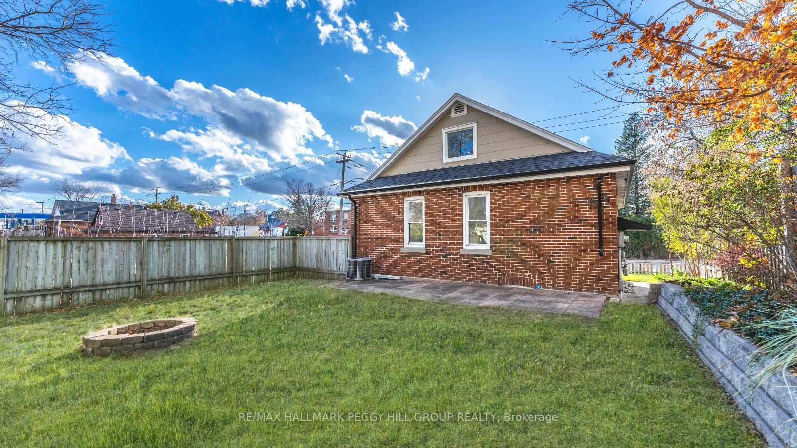 21 Eccles St N