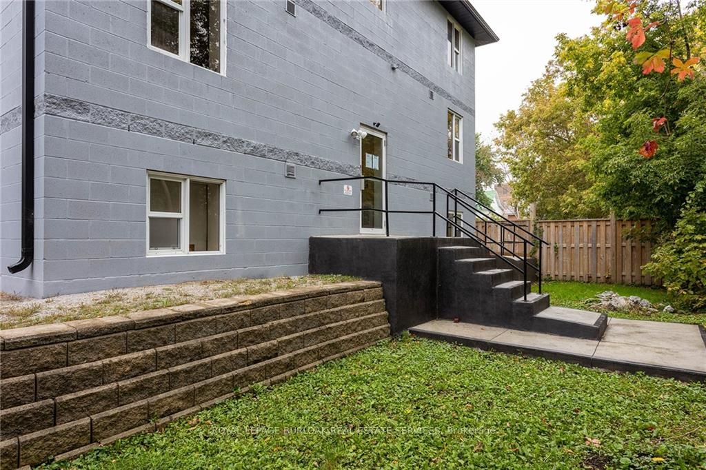 68 Dunlop St