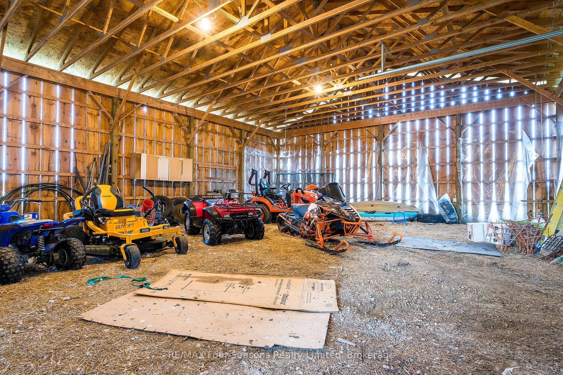1913 Fairgrounds Rd N