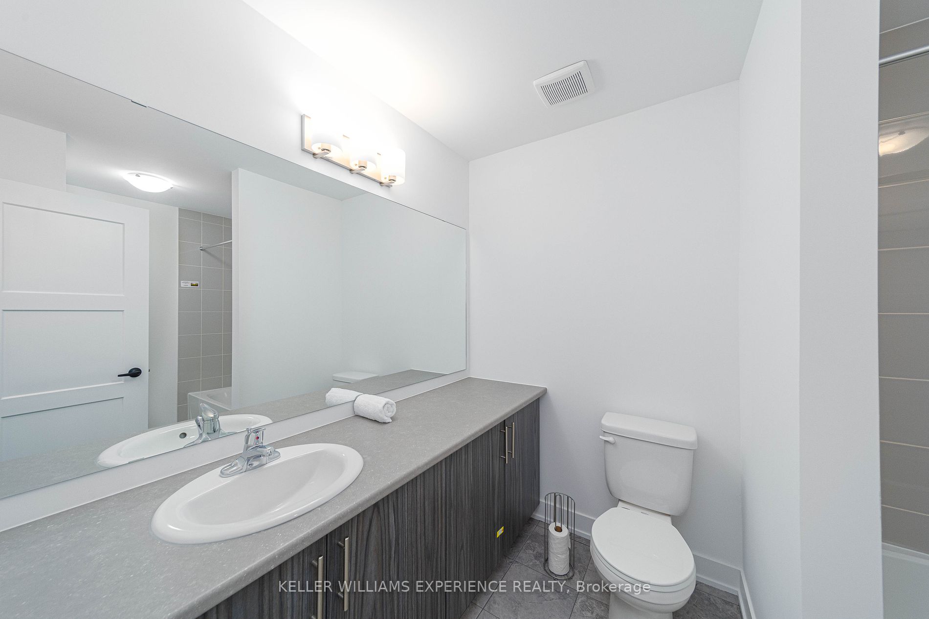 24 Pumpkin Corner Crescent E