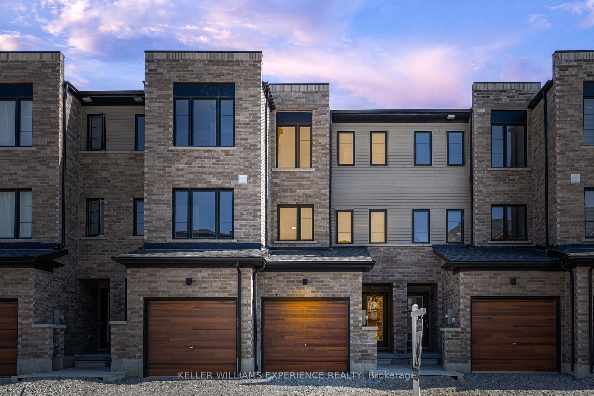 24 Pumpkin Corner Crescent E