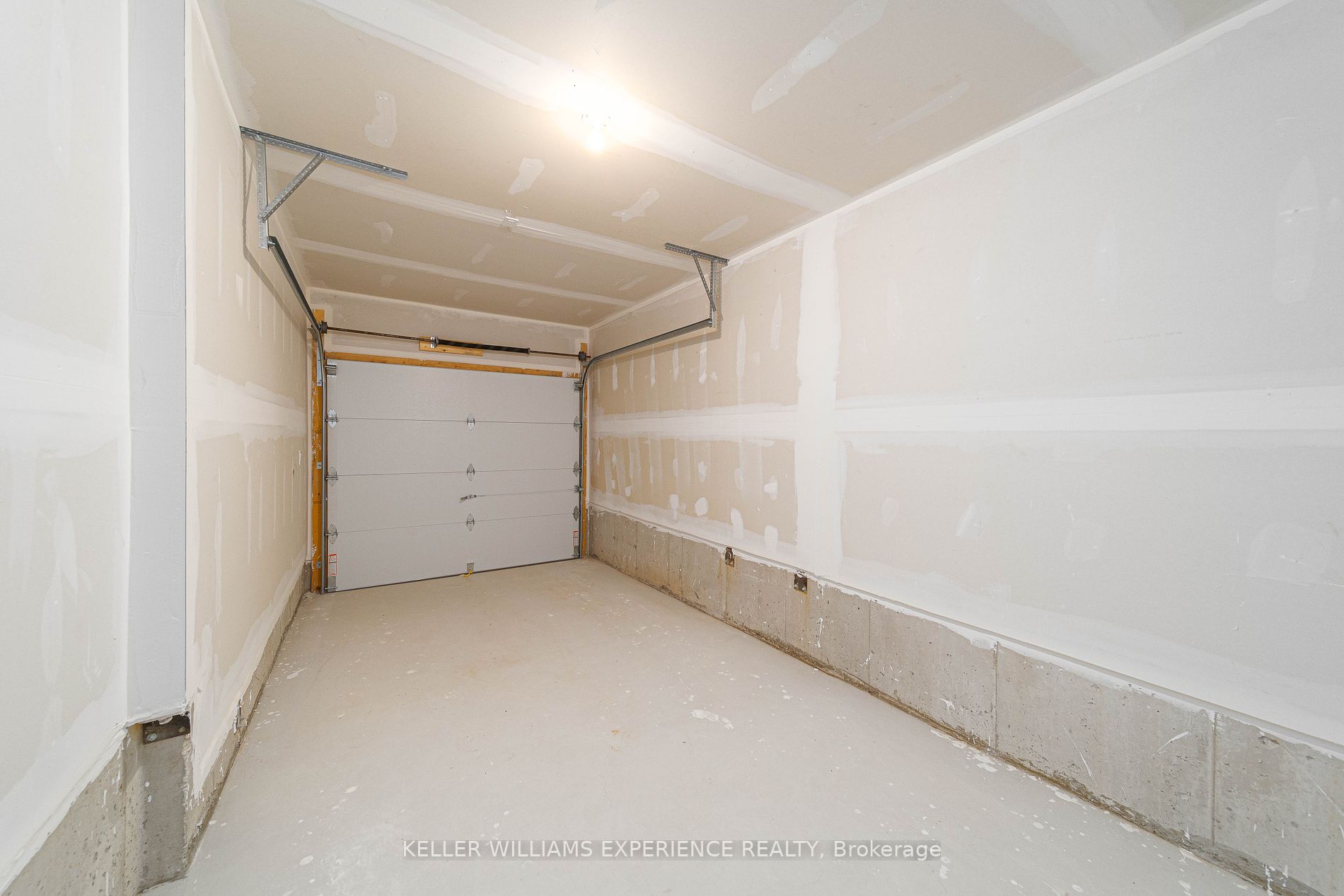 24 Pumpkin Corner Crescent E