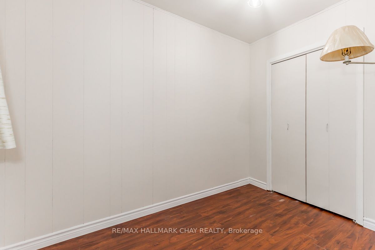 62 Hoover Cres