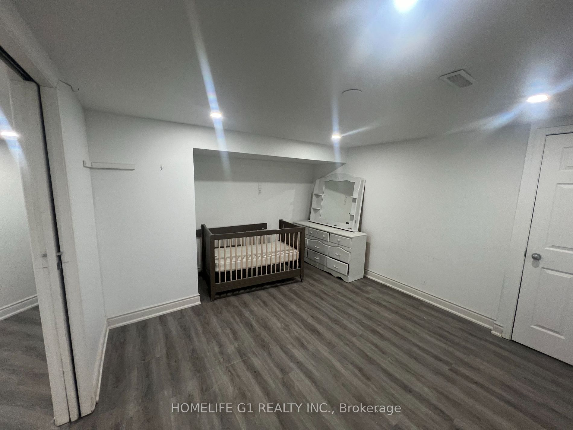 16 Lonsdale Place
