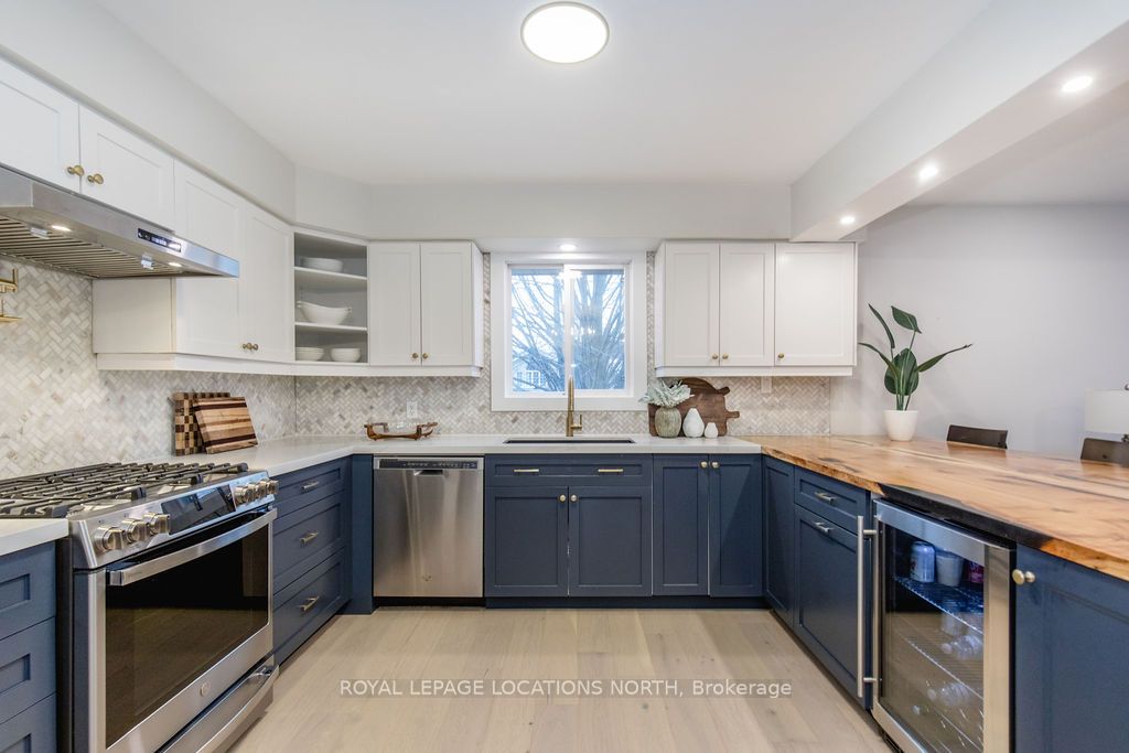 127 WASAGA SANDS Drive