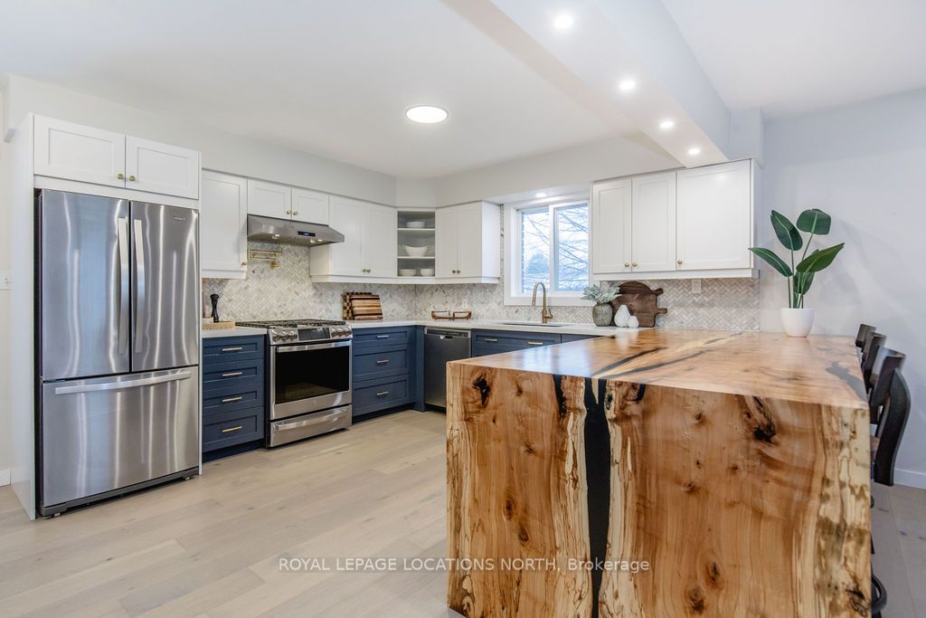 127 WASAGA SANDS Drive