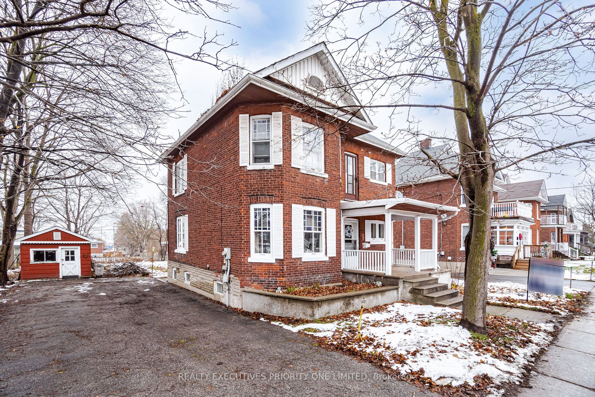 121 Burton Ave