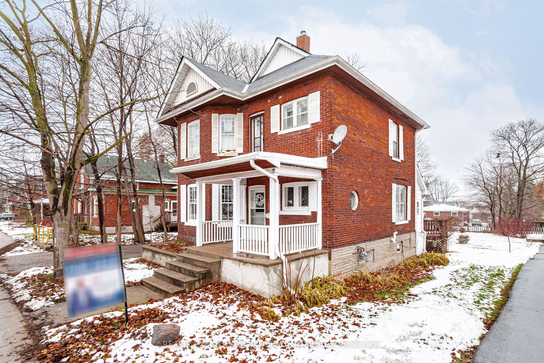 121 Burton Ave