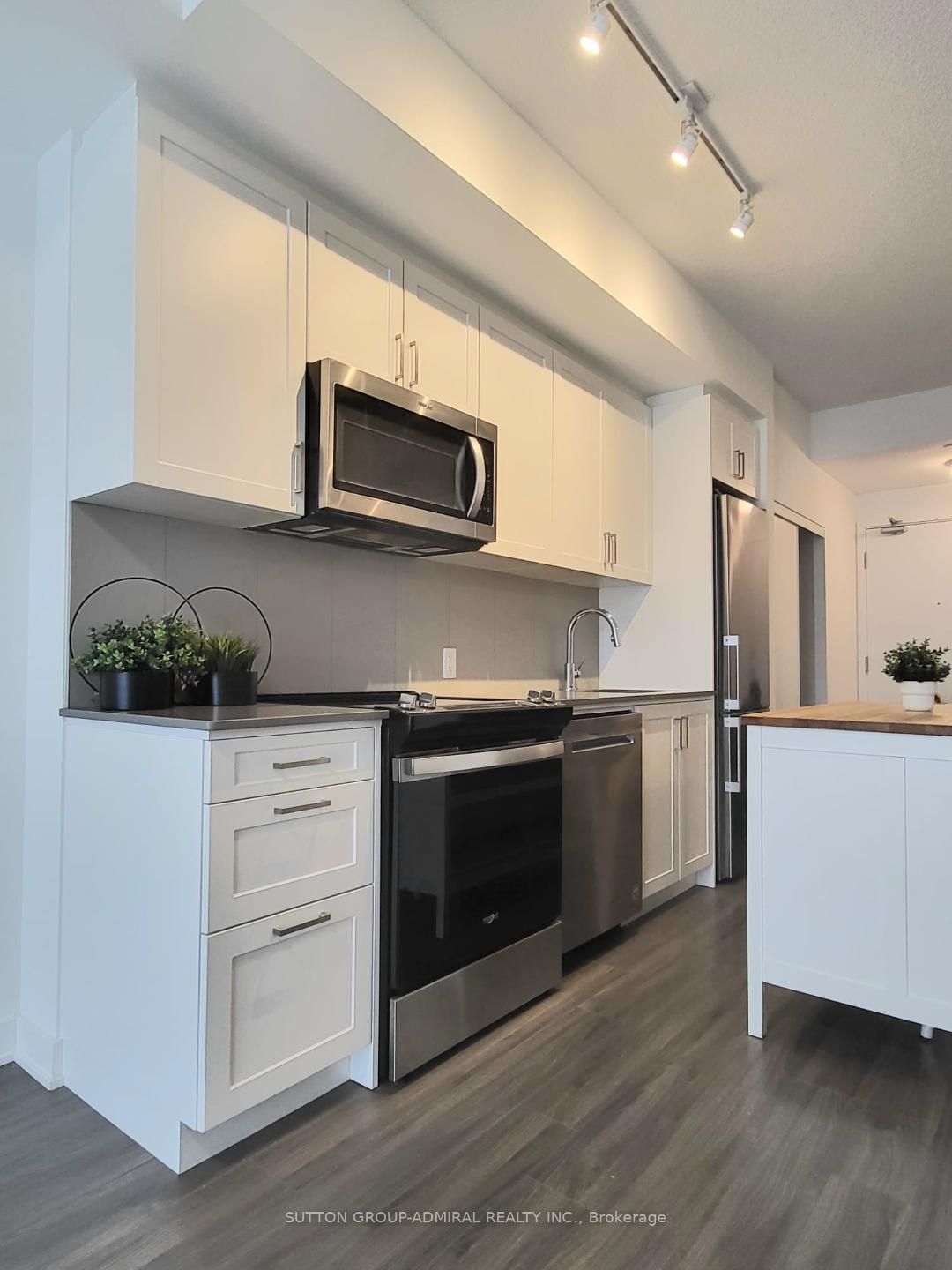 681 Yonge Street #328