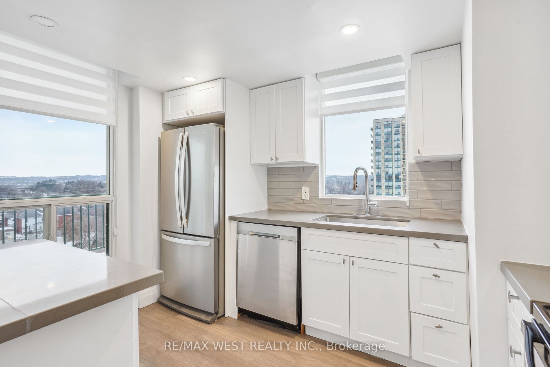 75 Ellen Street, #904