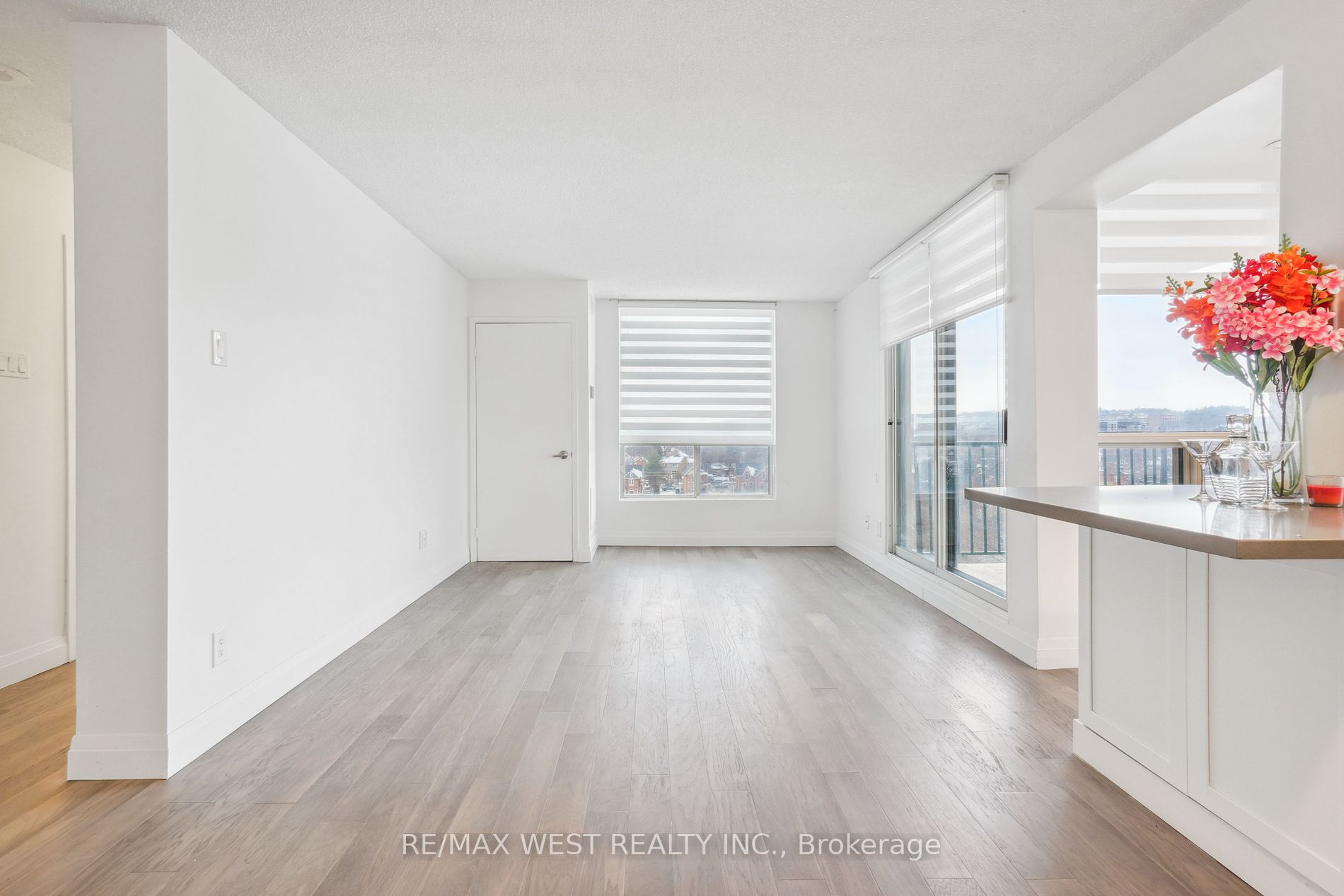 75 Ellen Street, #904