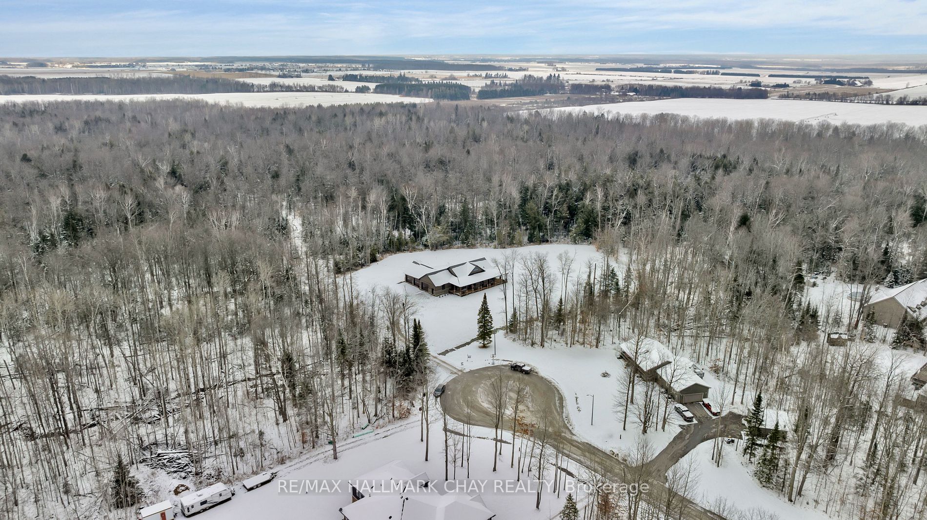 16 Whitetail Dr