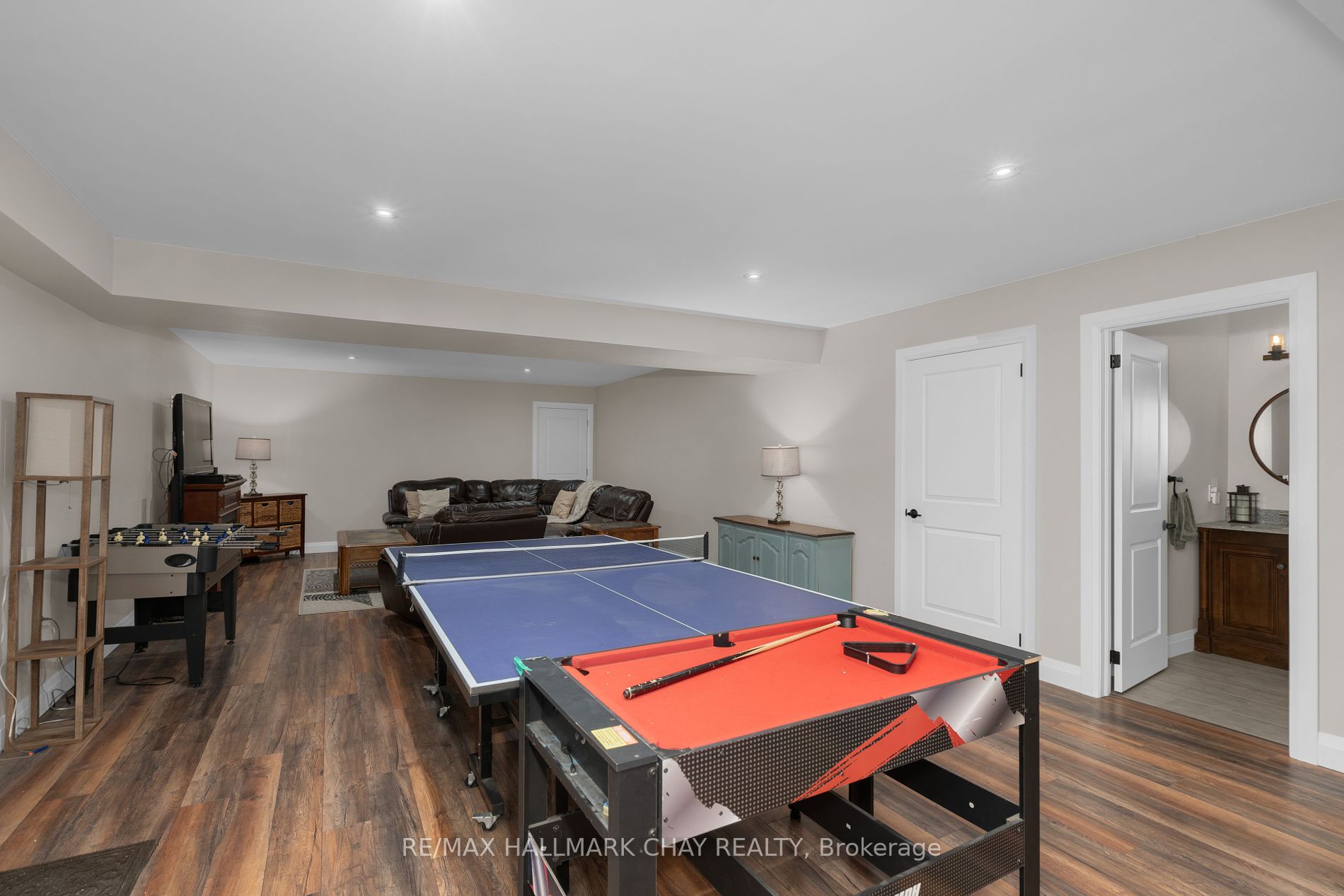 16 Whitetail Dr