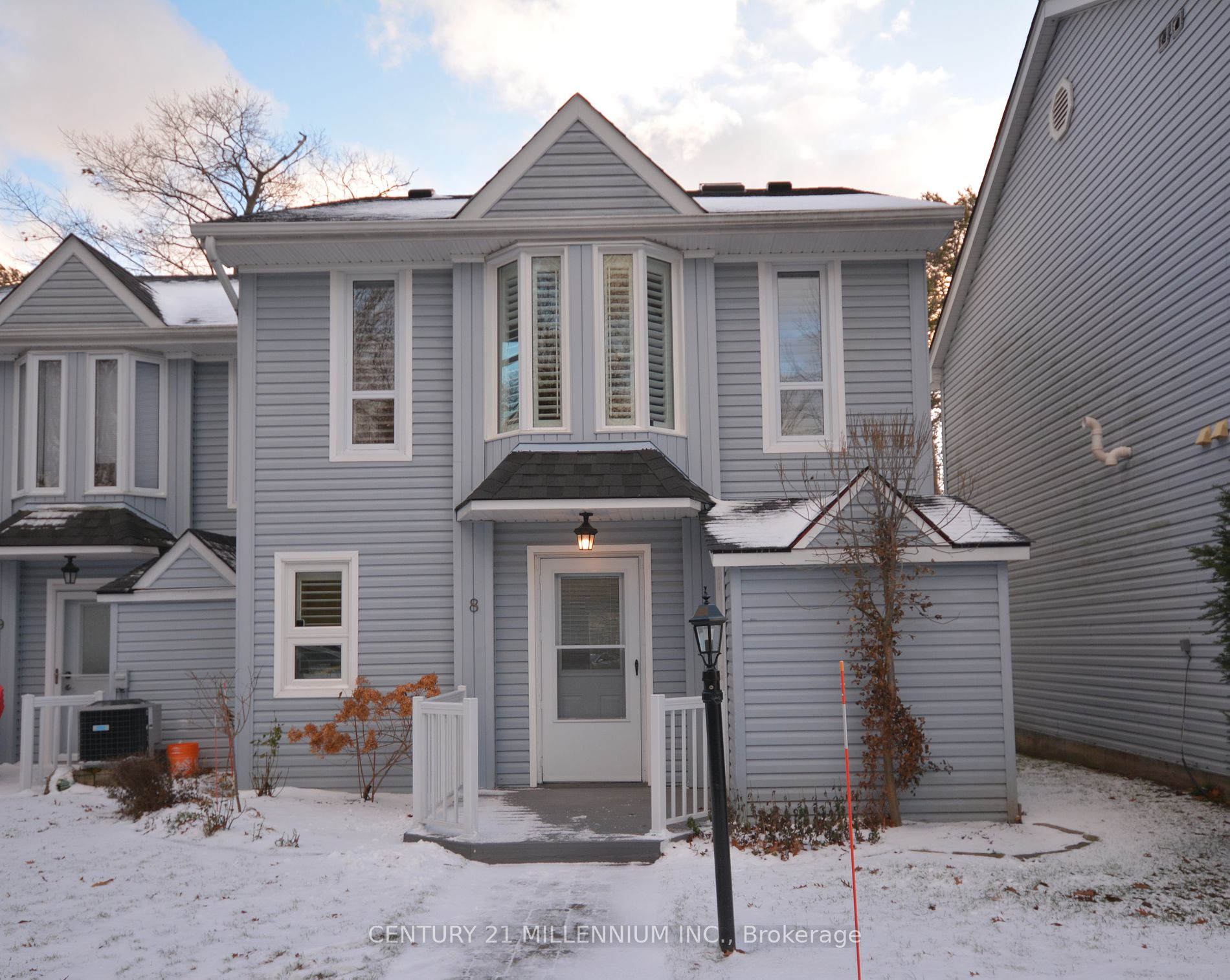 15 28th Street N, #8