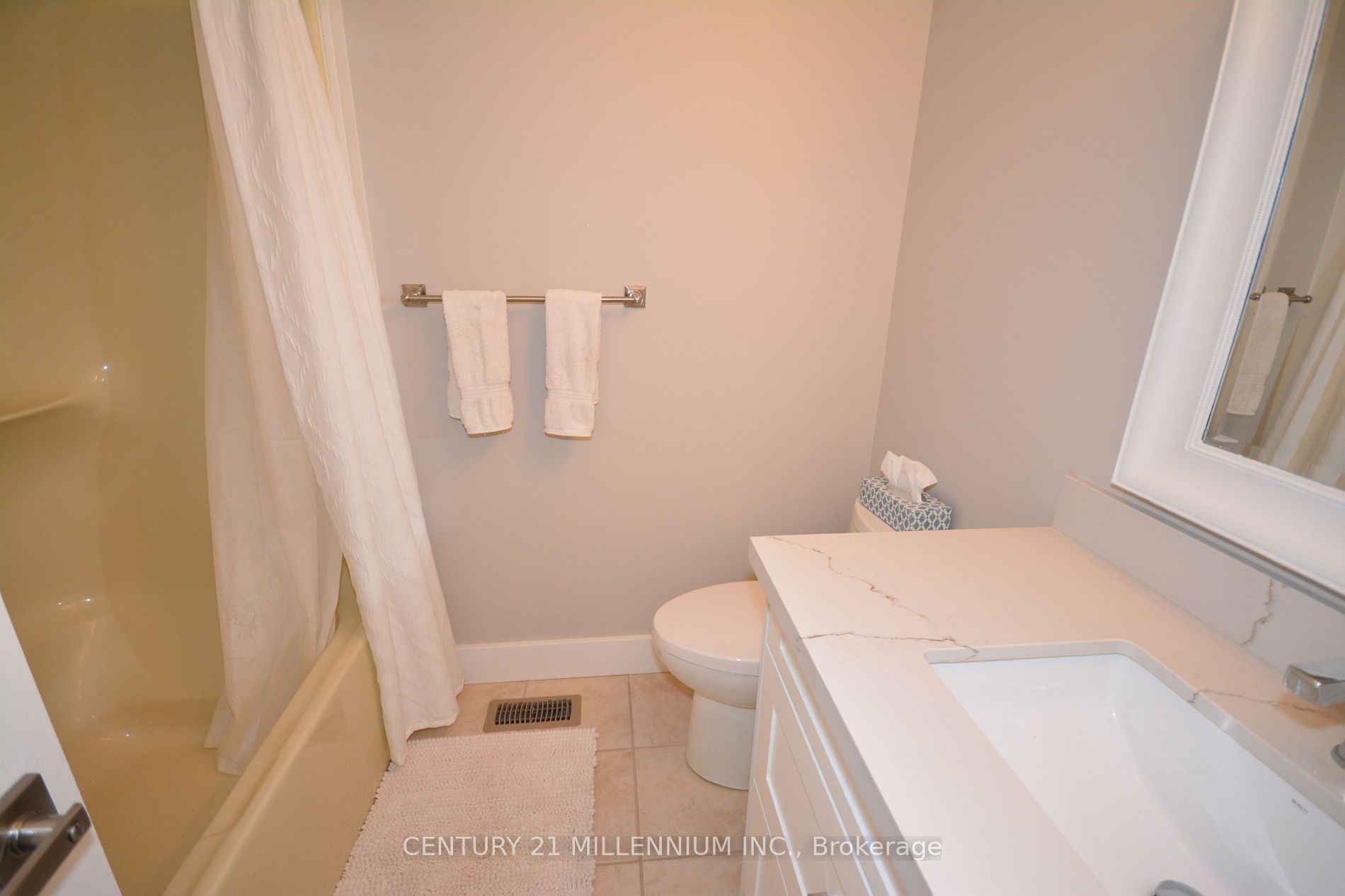 15 28th Street N, #8