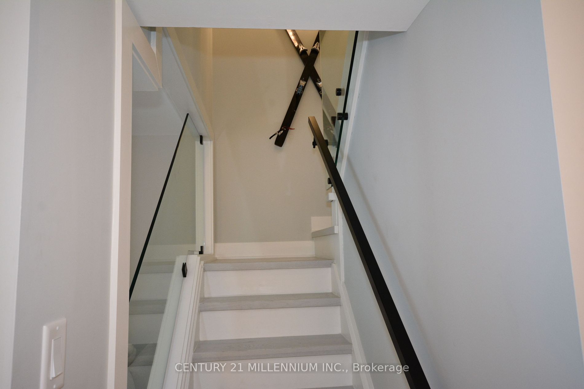 15 28th Street N, #8