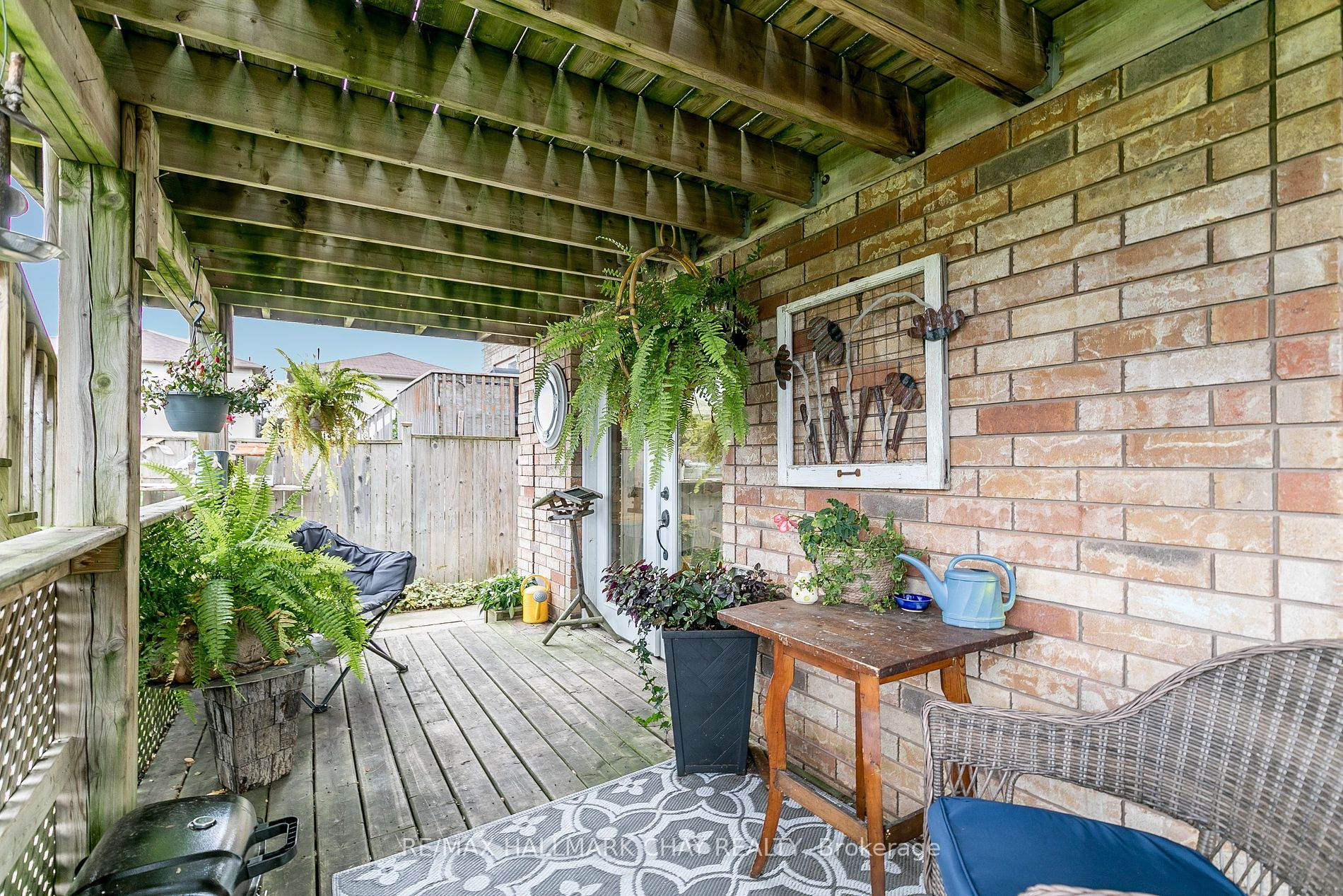 120 Courtney Cres