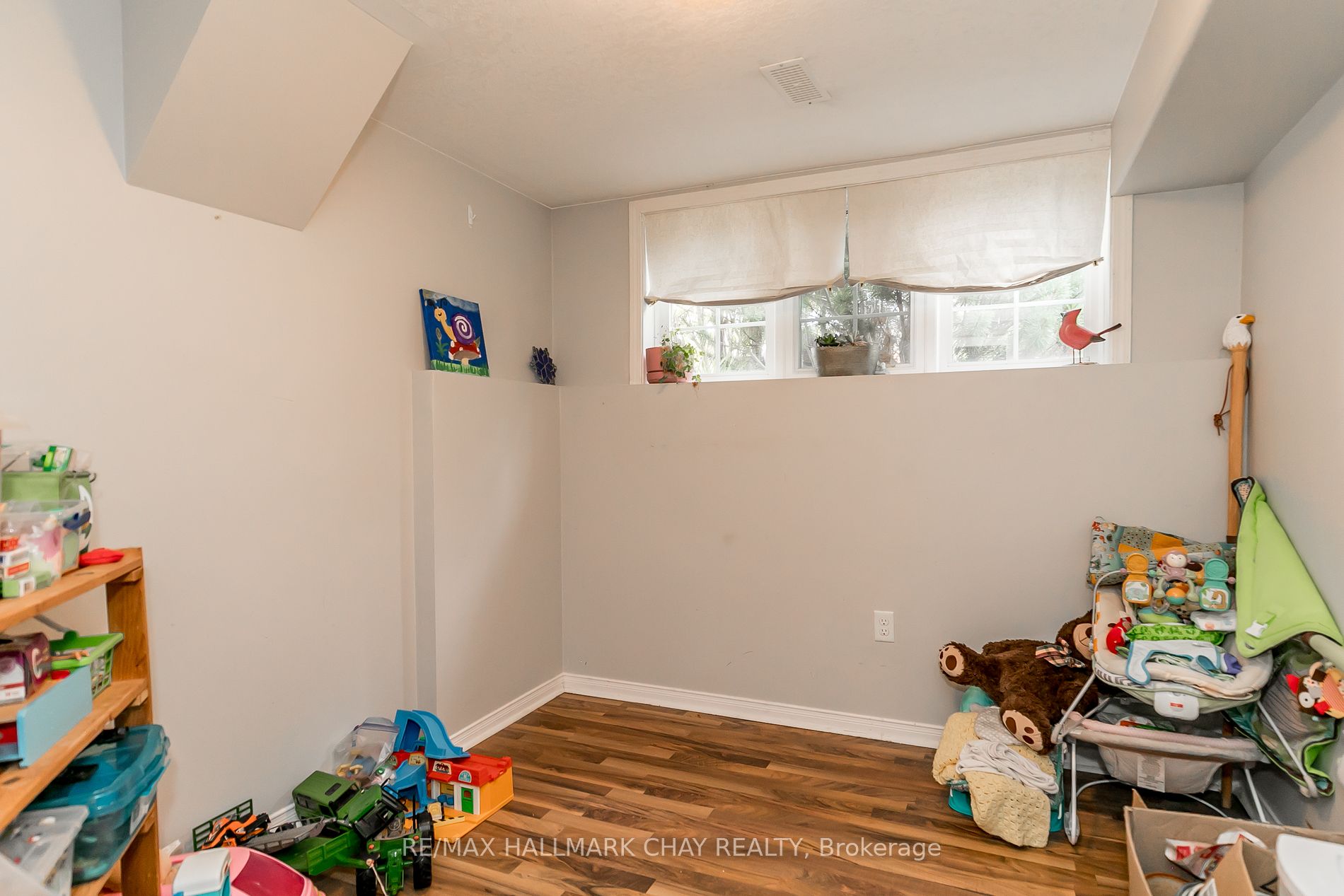 120 Courtney Cres
