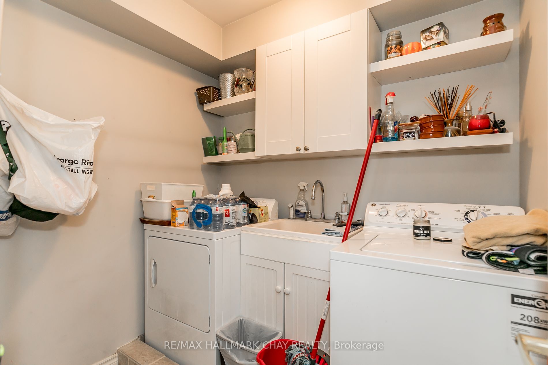 120 Courtney Cres