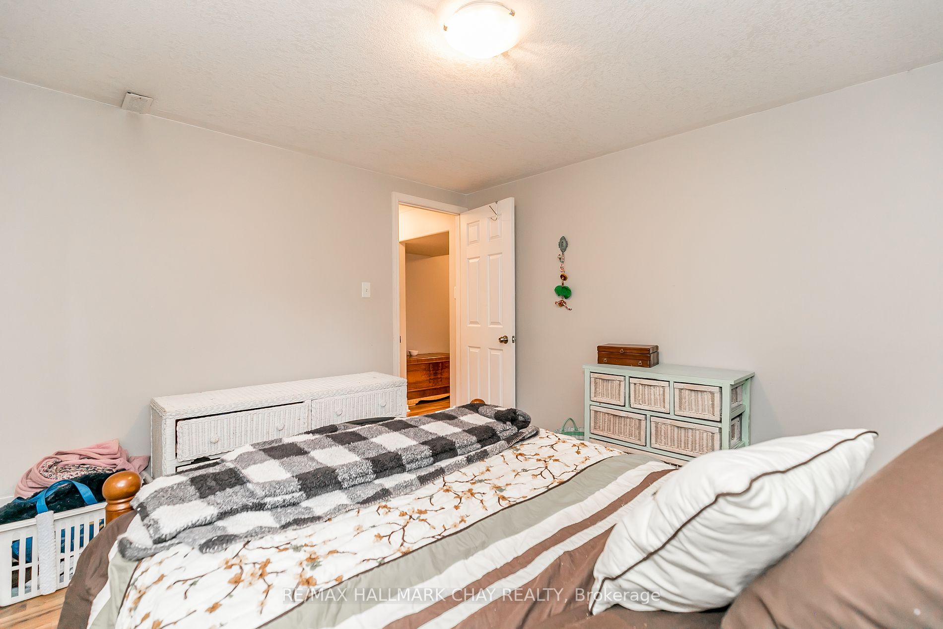 120 Courtney Cres