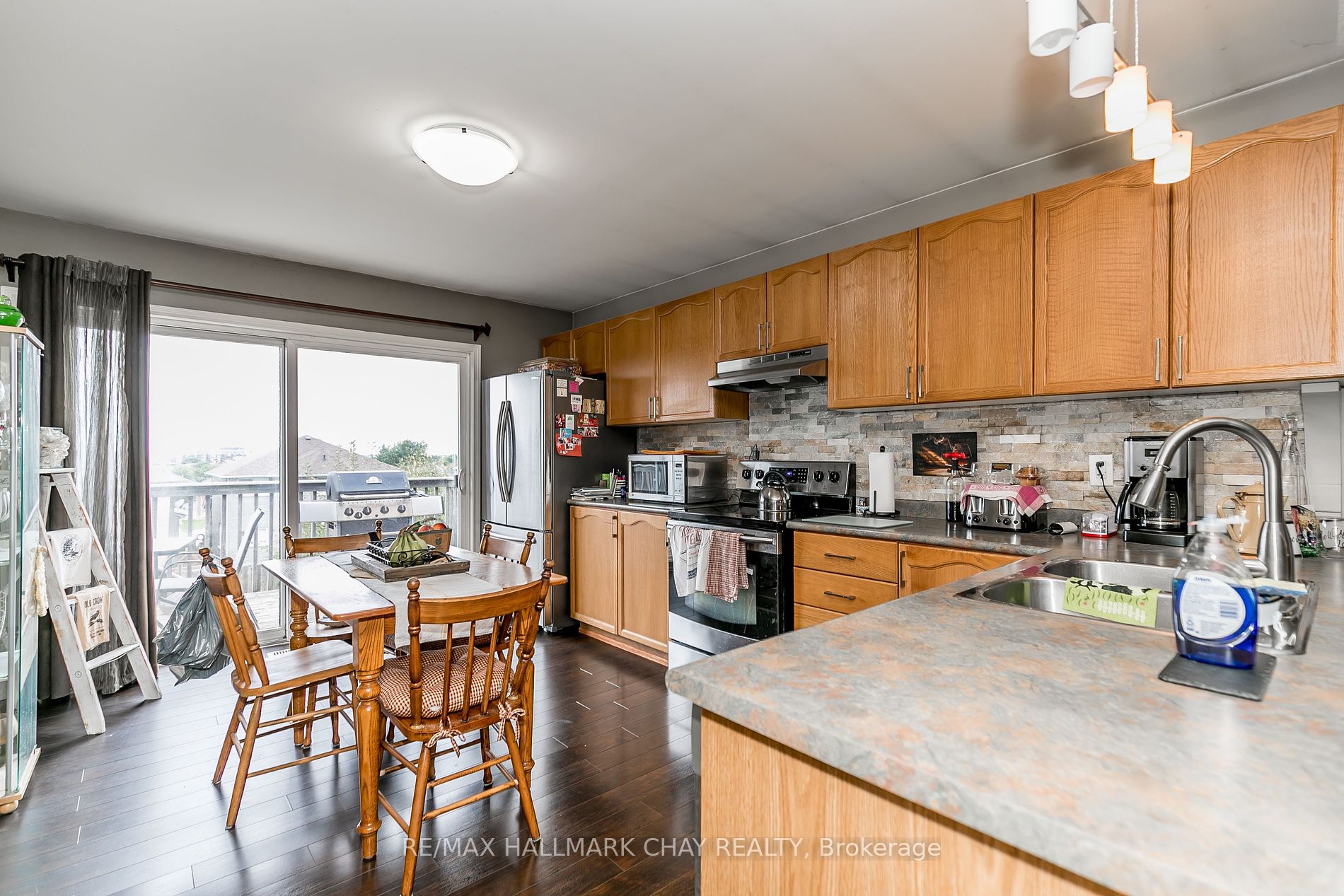120 Courtney Cres