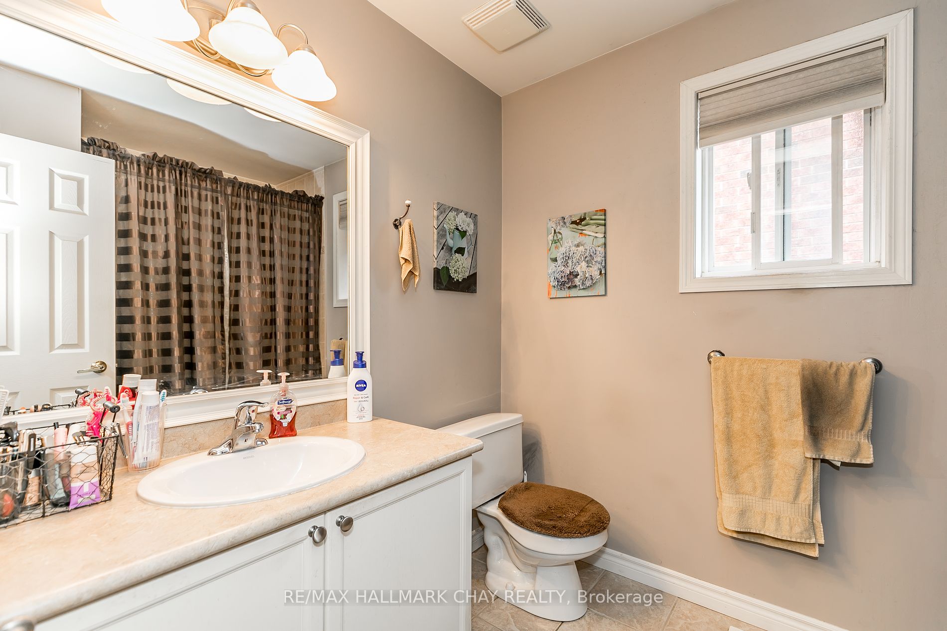120 Courtney Cres