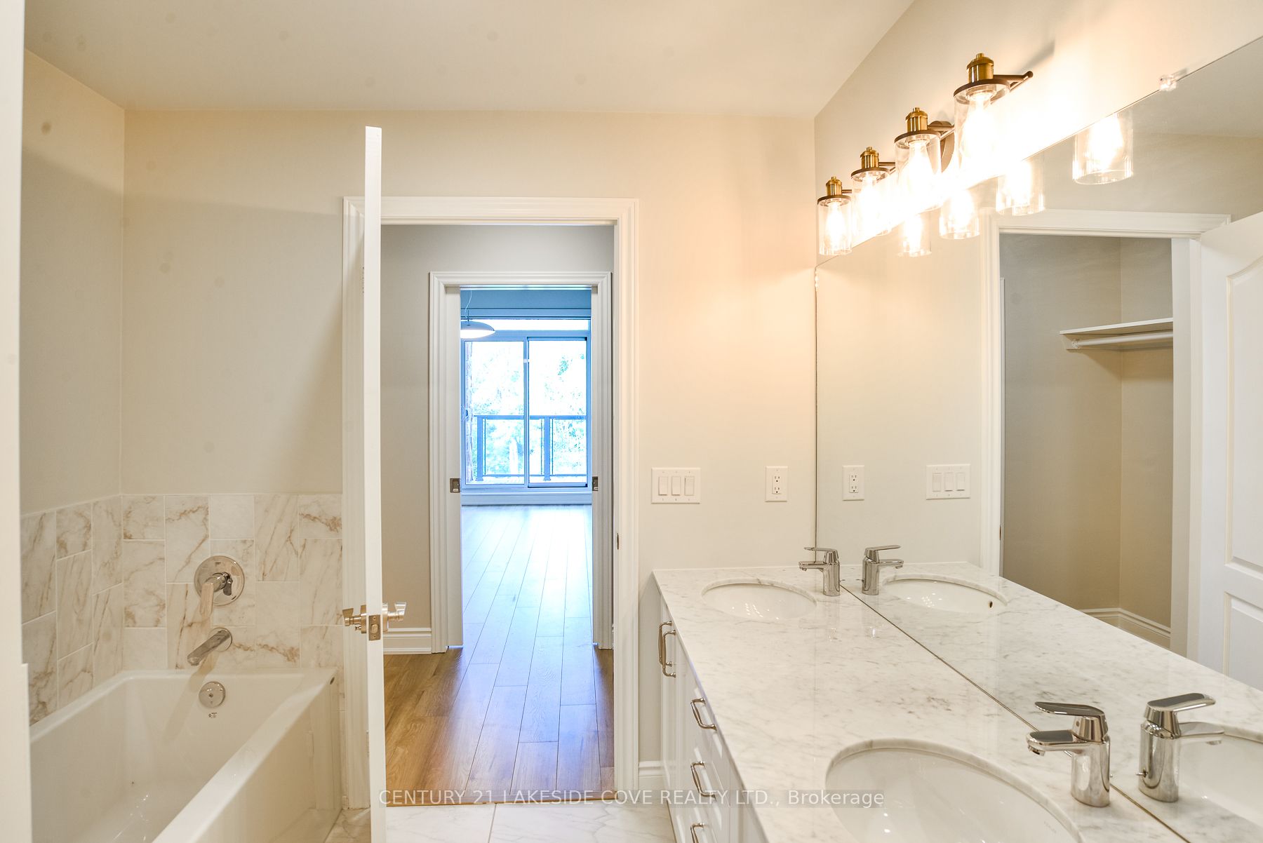 90 Orchard Point Rd, #402