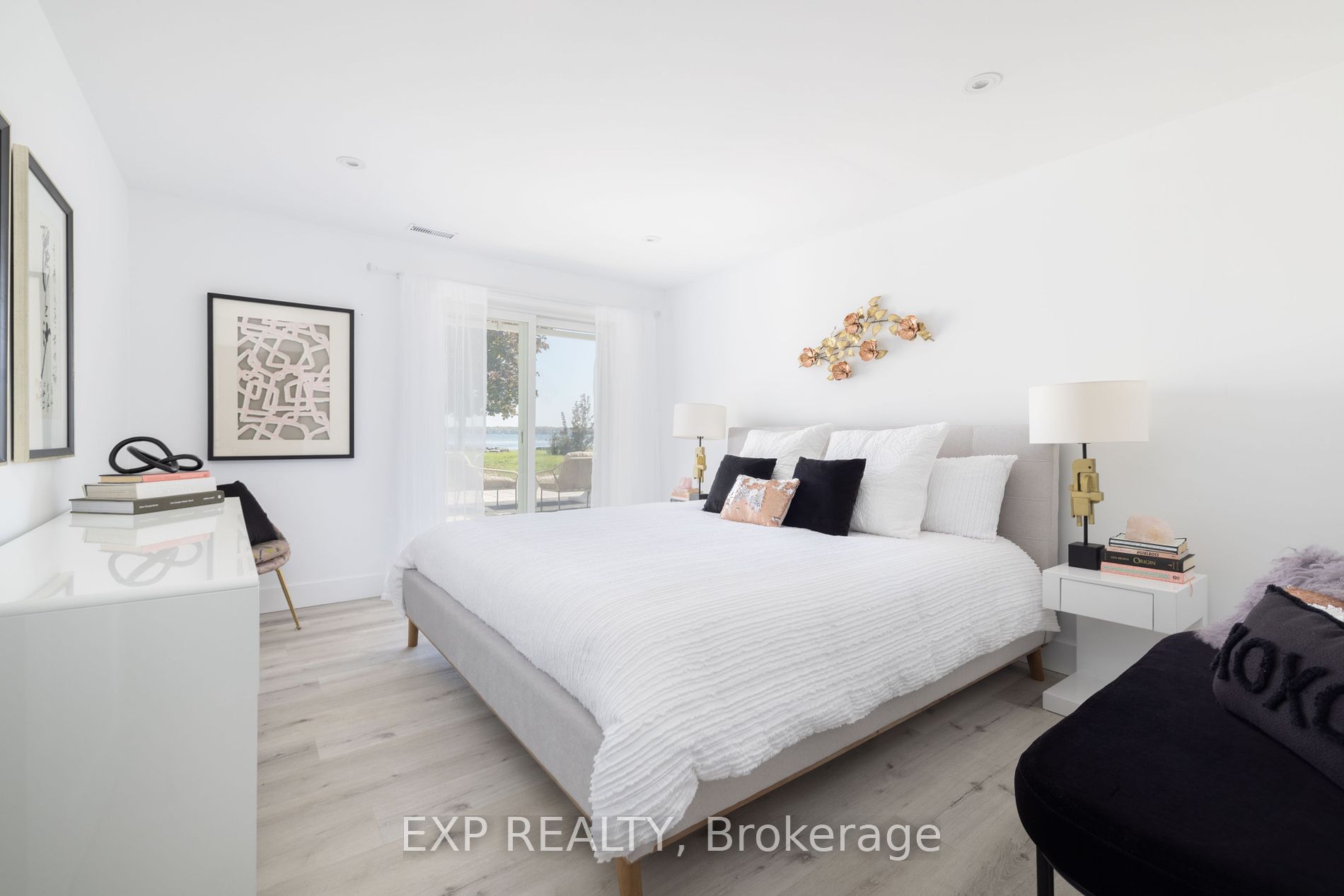 363 Macisaac Dr