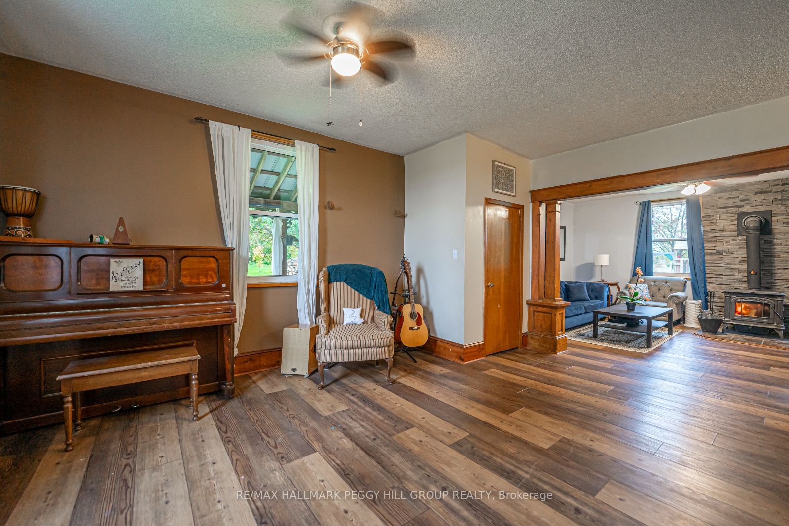2679 RAINBOW VALLEY Road W