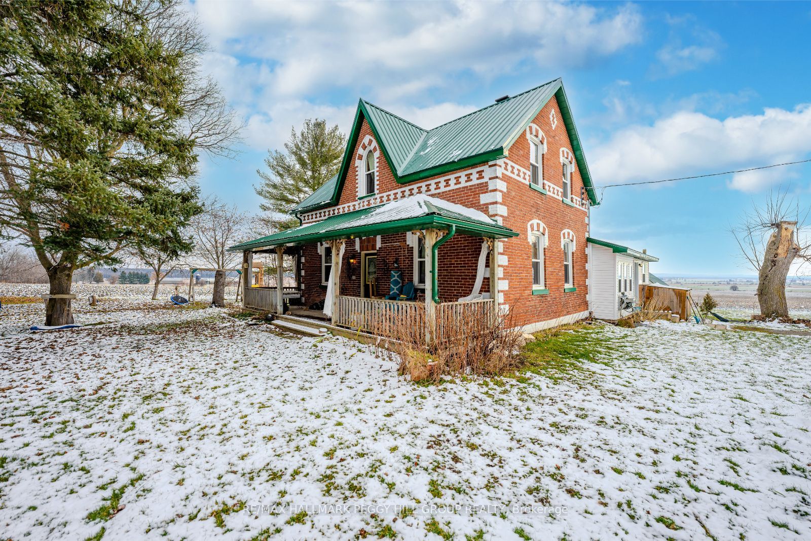 2679 RAINBOW VALLEY Road W