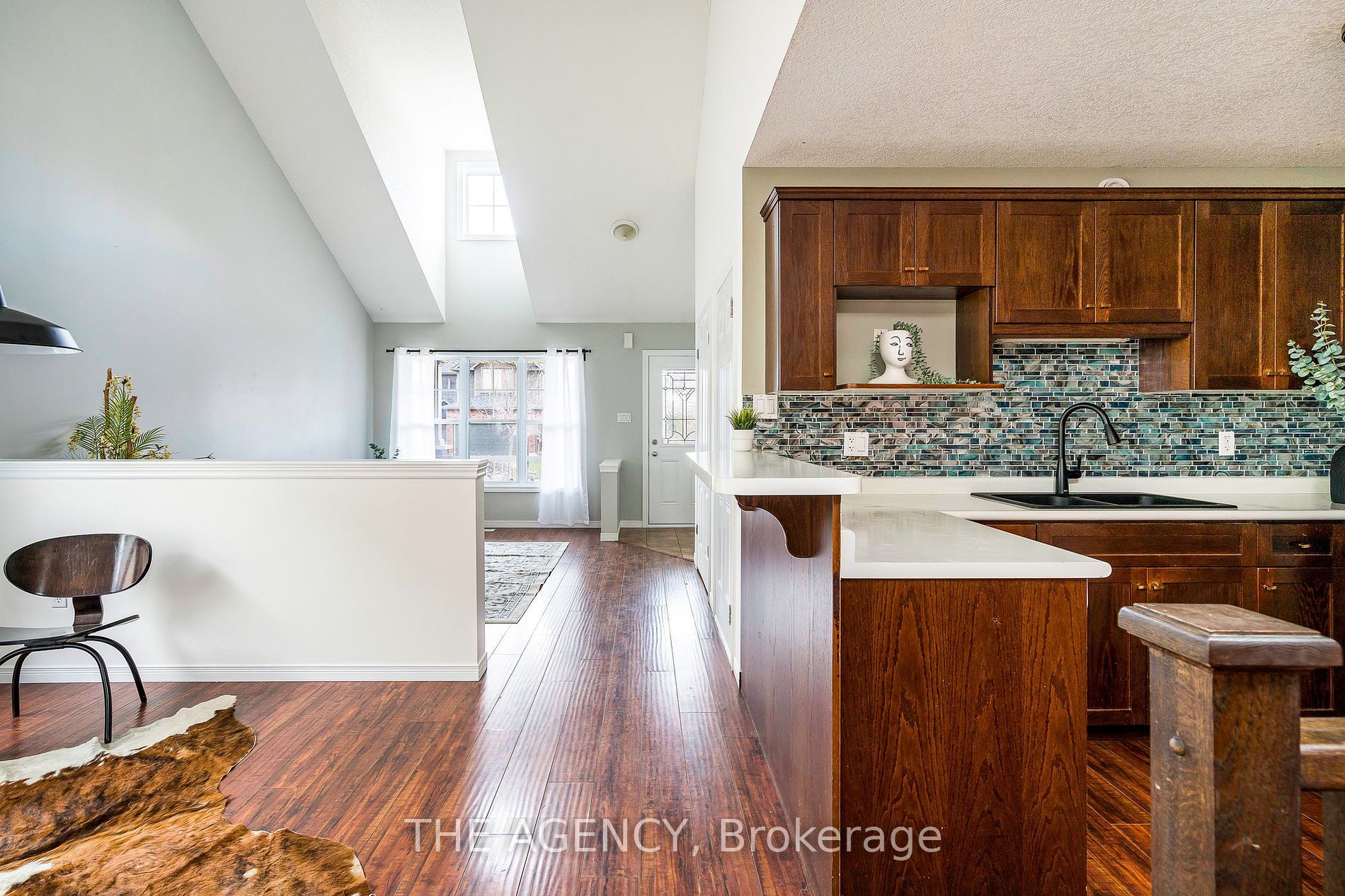 10 Lynden St