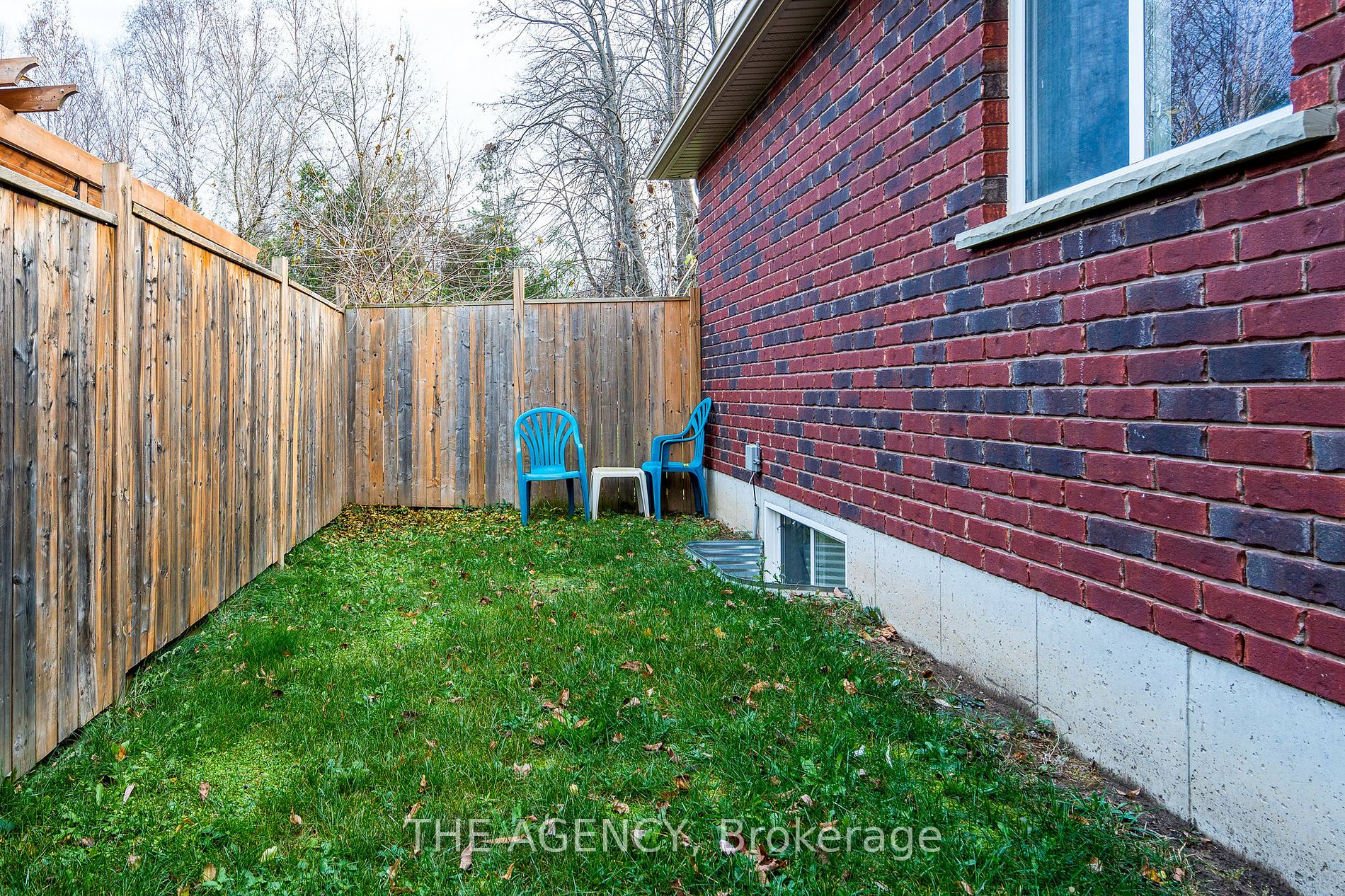 10 Lynden St