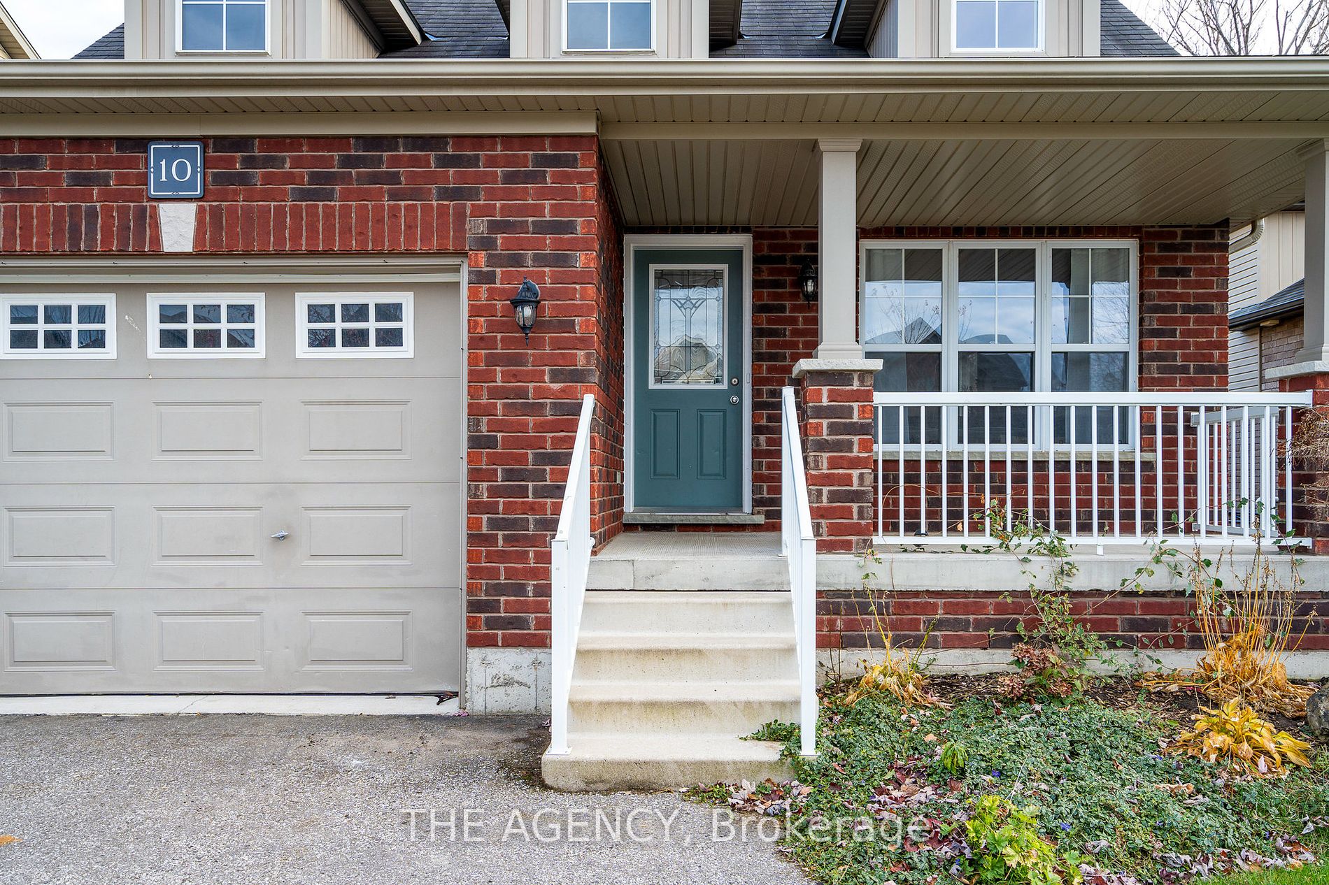 10 Lynden St