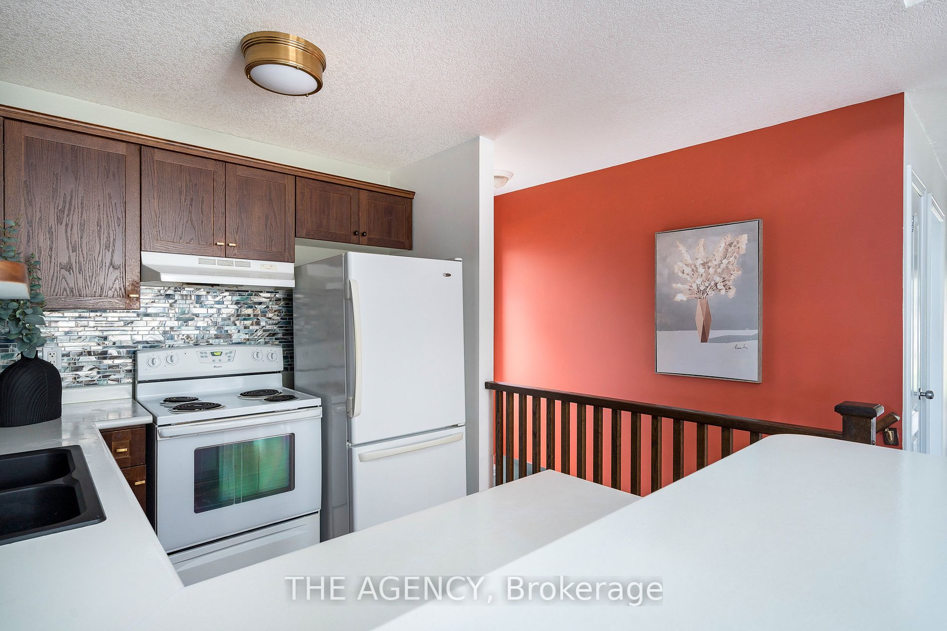 10 Lynden St