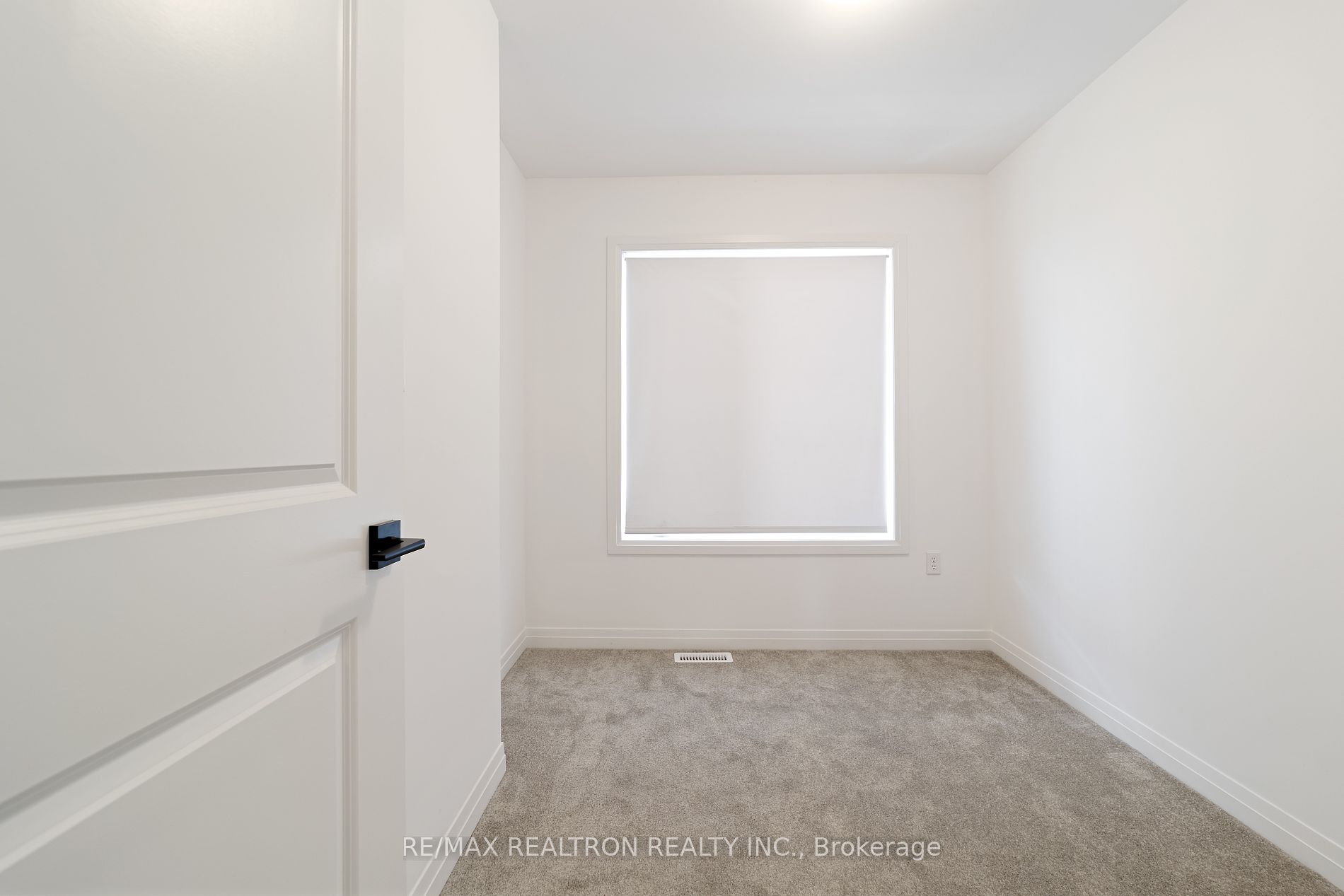 7 Fairlane Avenue