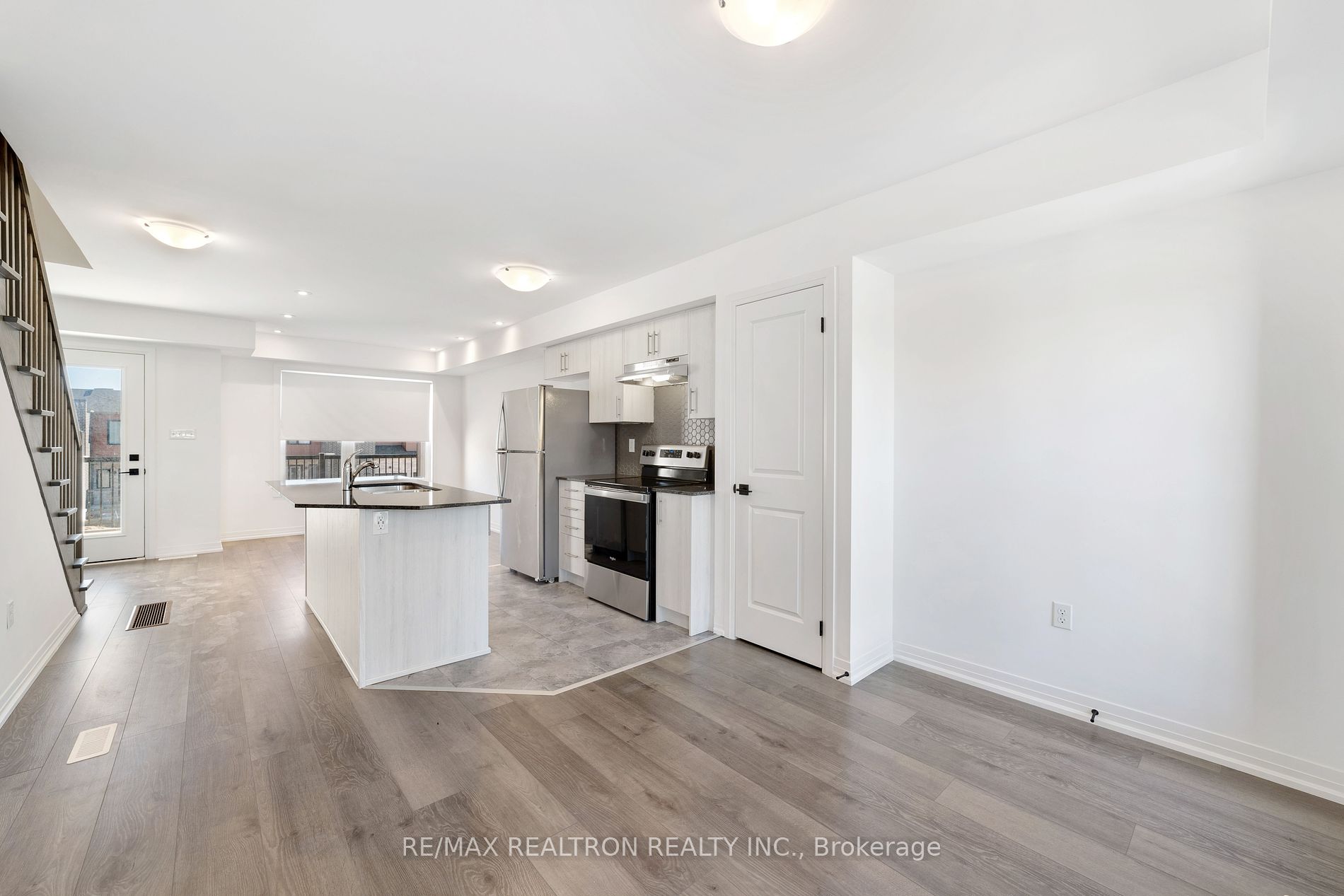 7 Fairlane Avenue