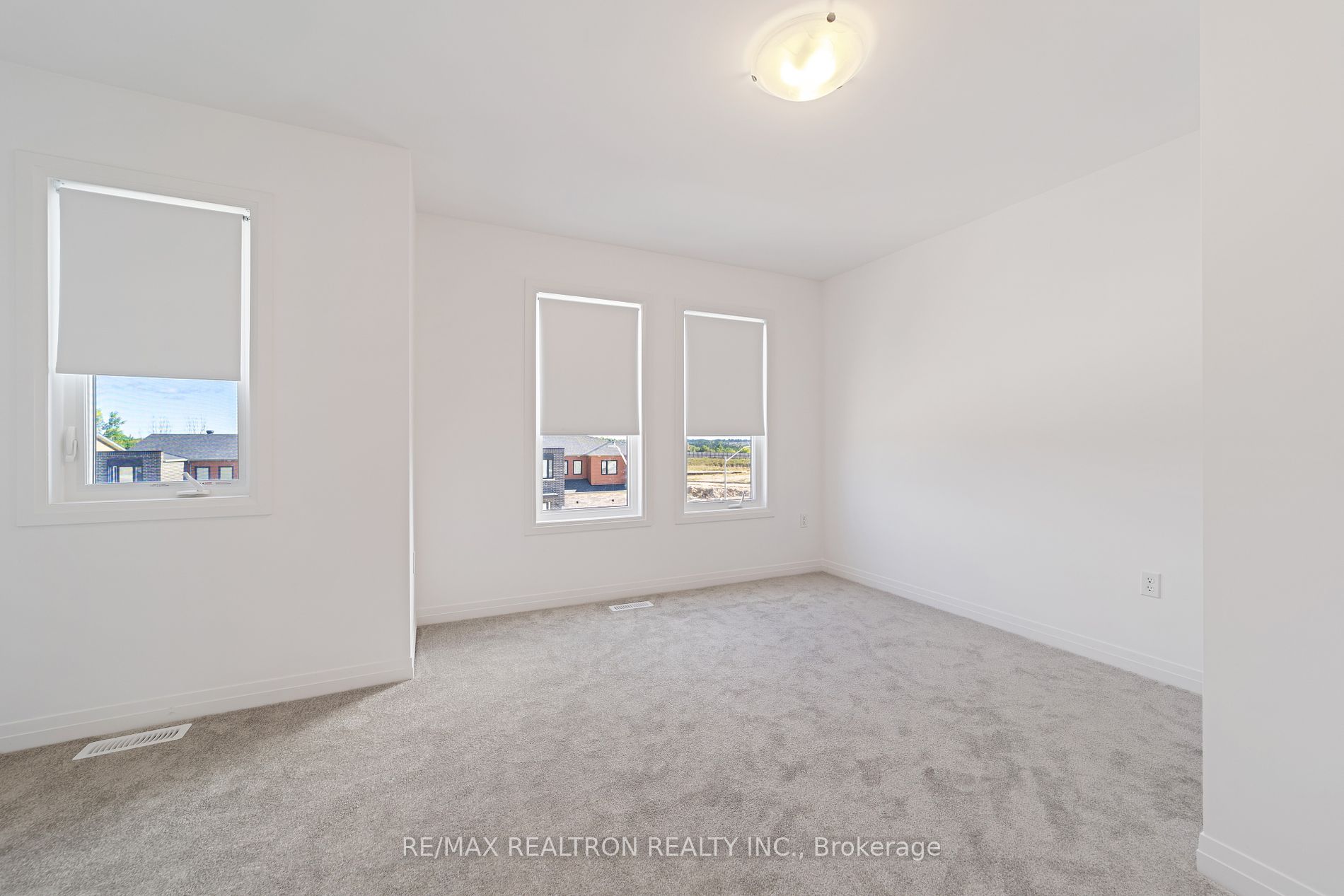 7 Fairlane Avenue
