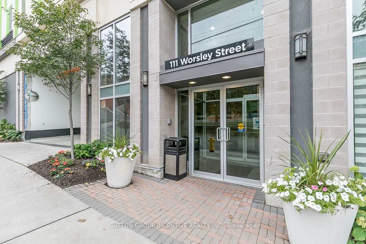 111 Worsley Street E, #304