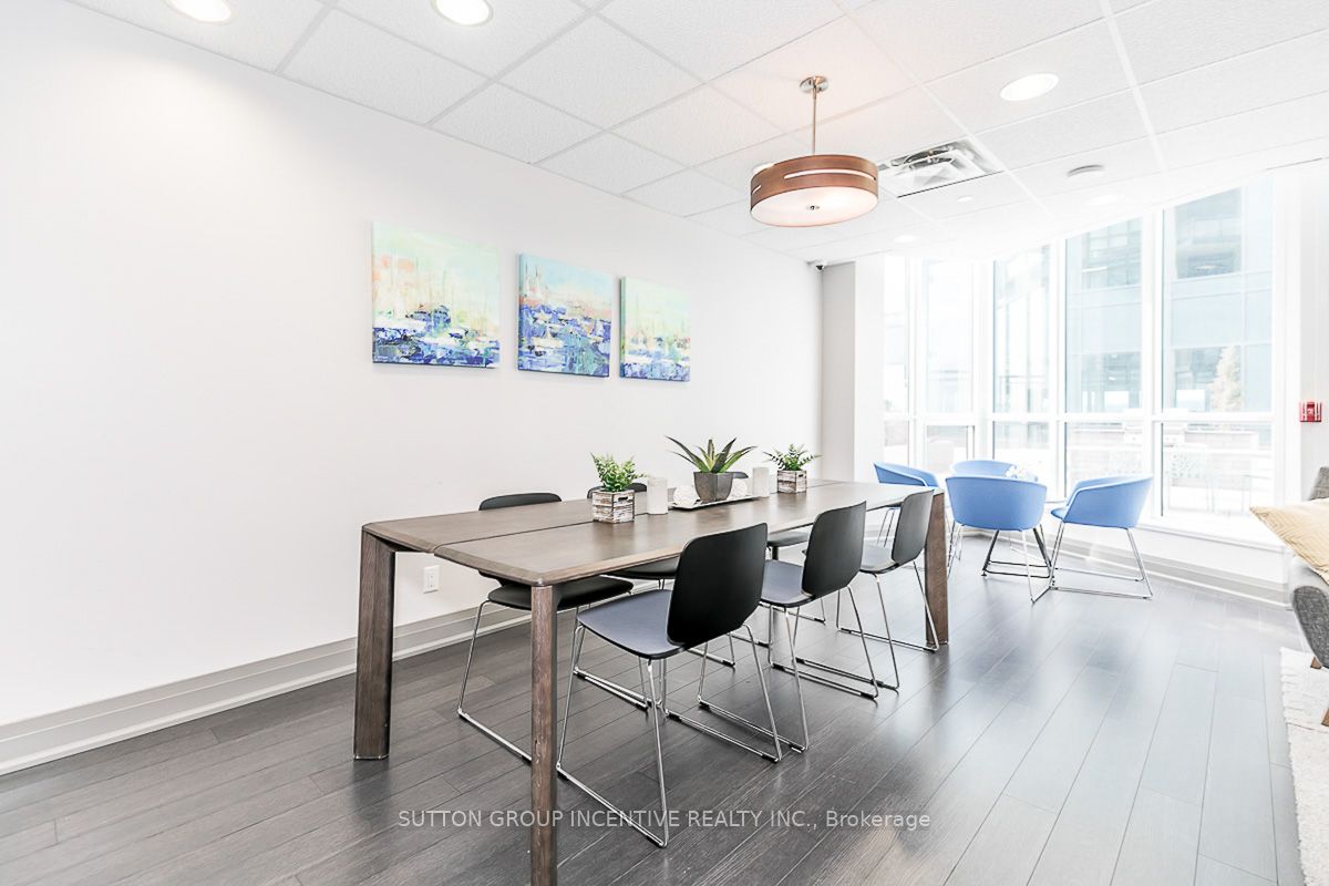 111 Worsley Street E, #304
